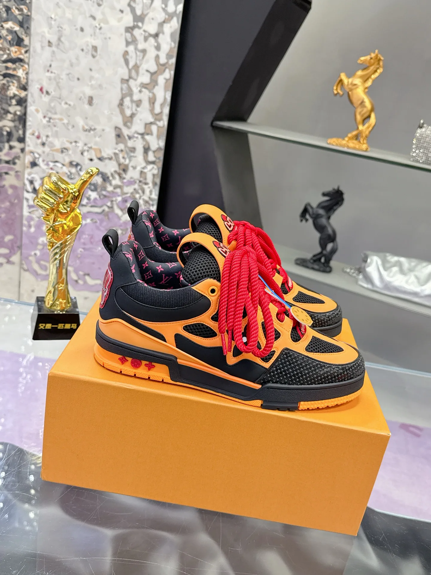 Кроссовки Женские Louis Vuitton 1874708