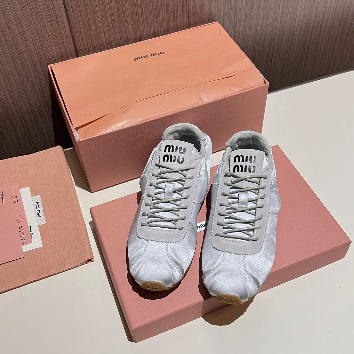Кроссовки Женские Miu Miu 17968599