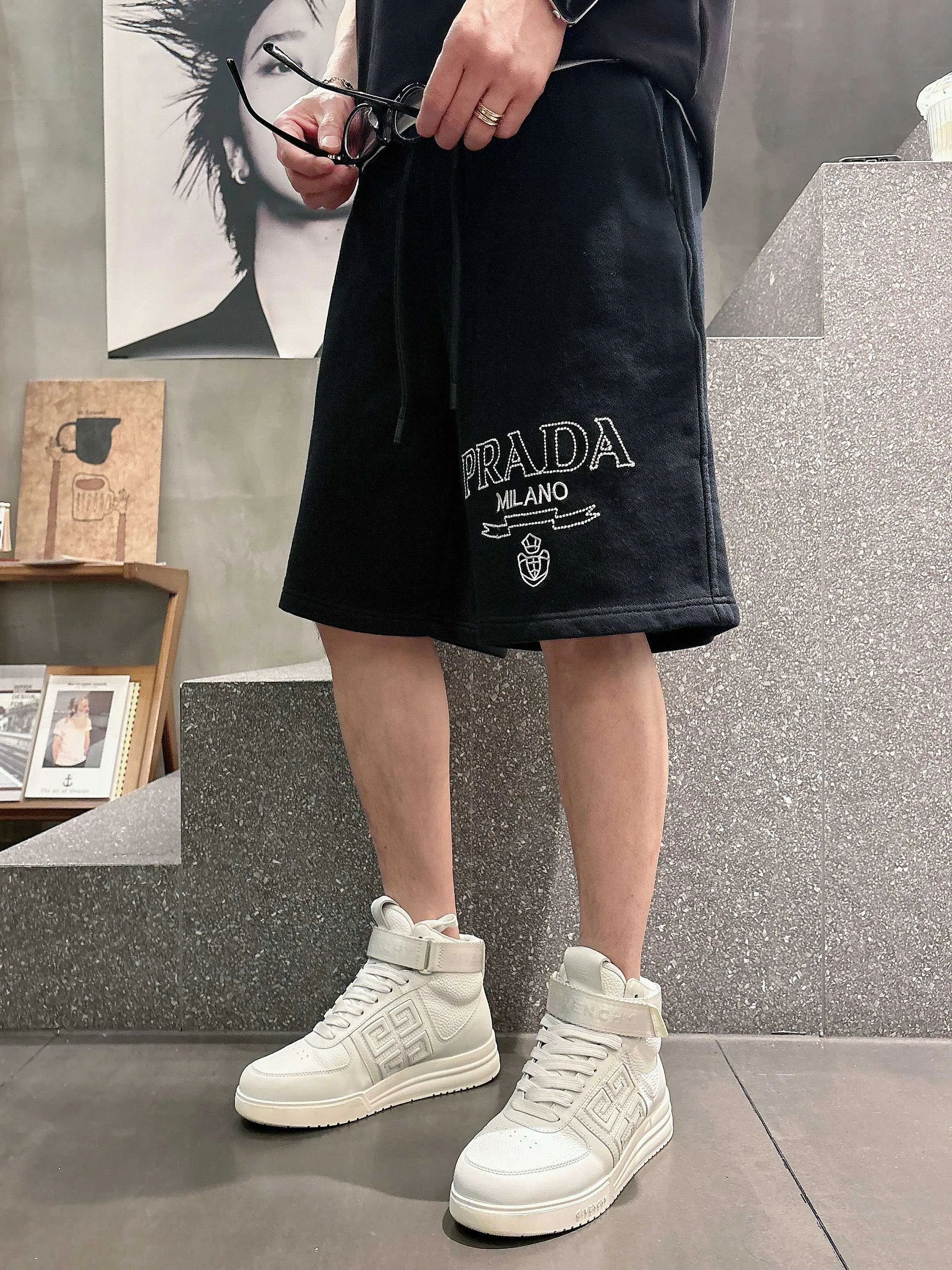 Шорты Мужские Prada 17468338