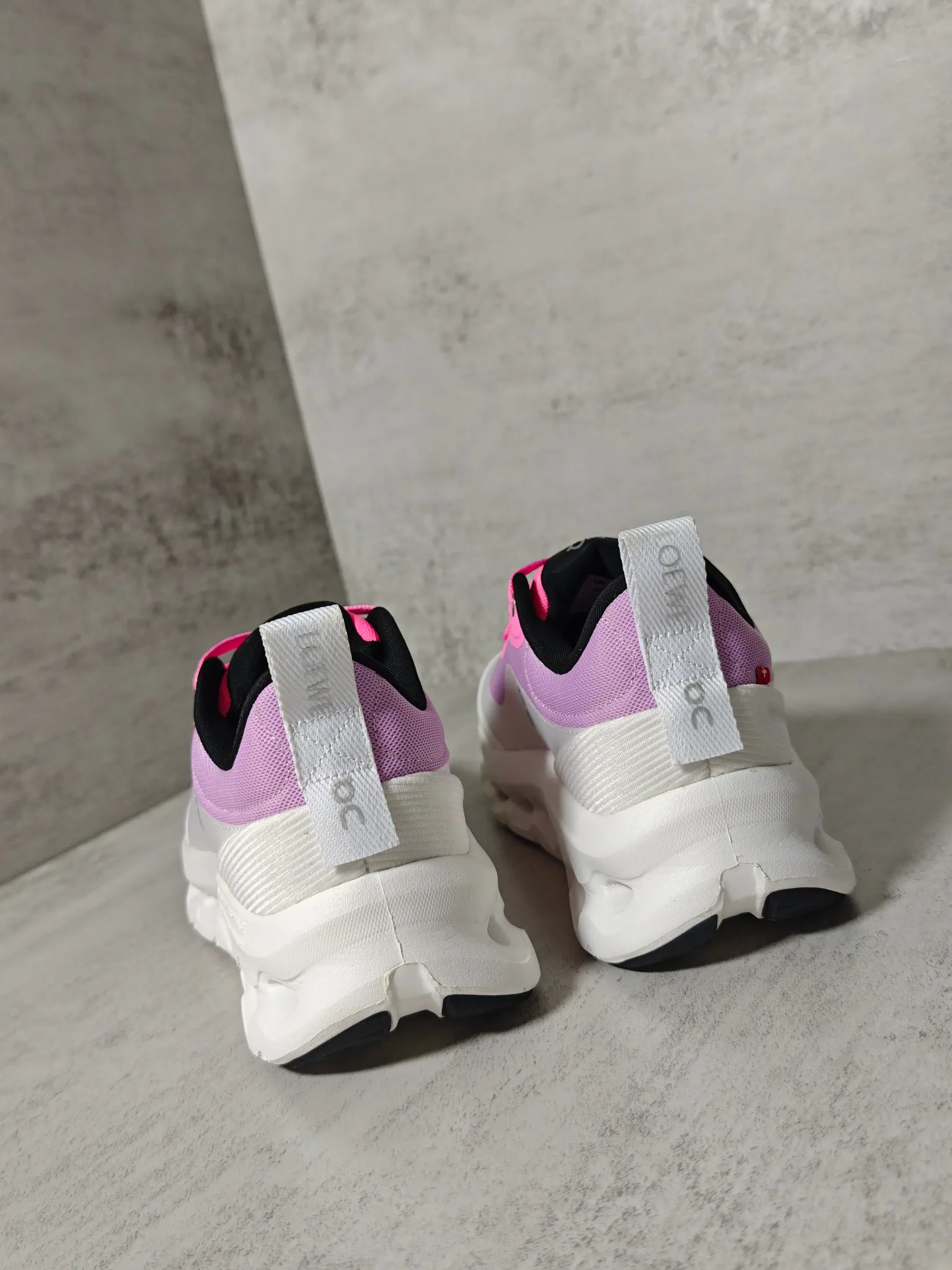 Кроссовки Женские Loewe 108298