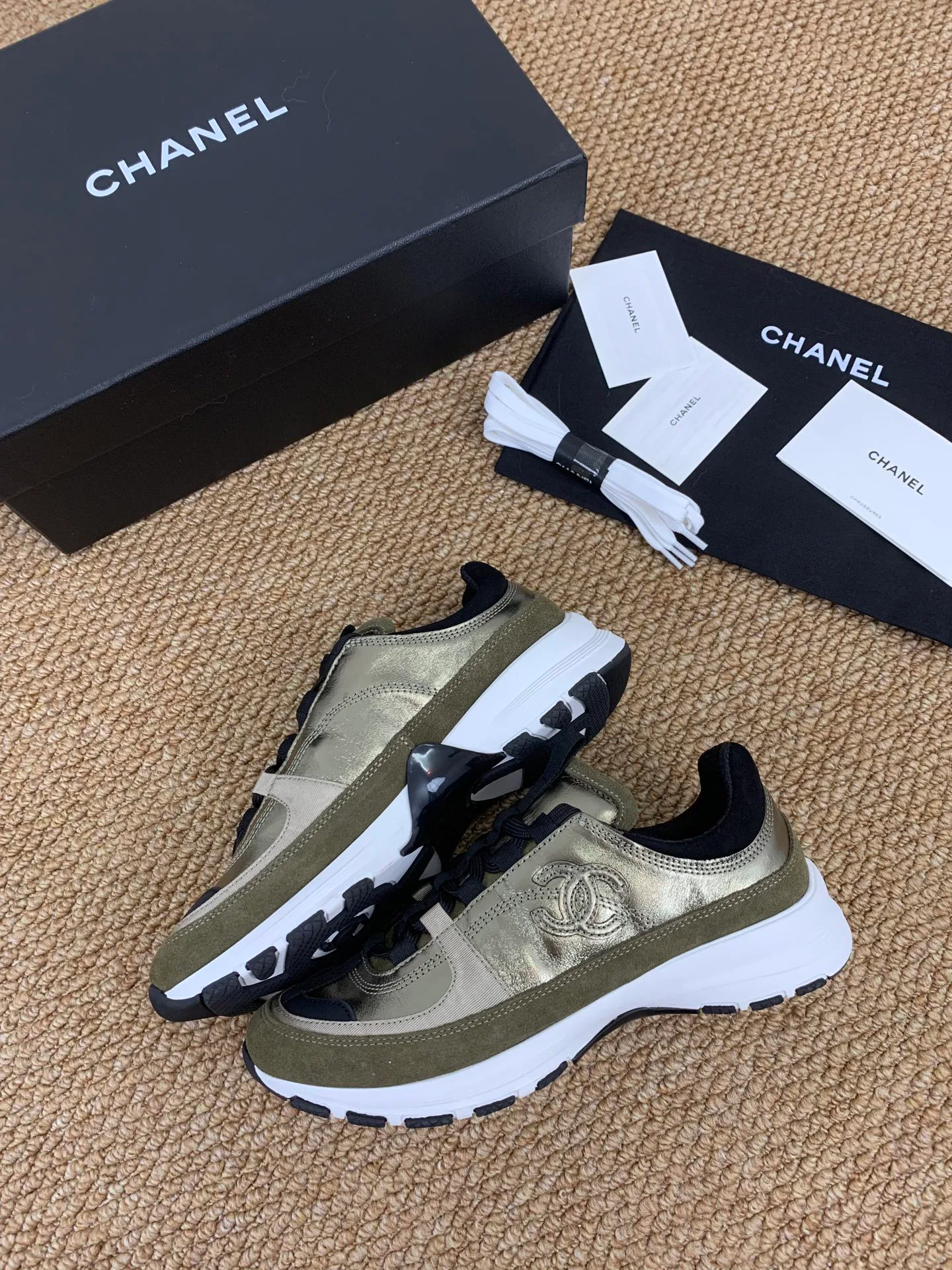 Кроссовки Женские Chanel 17545244