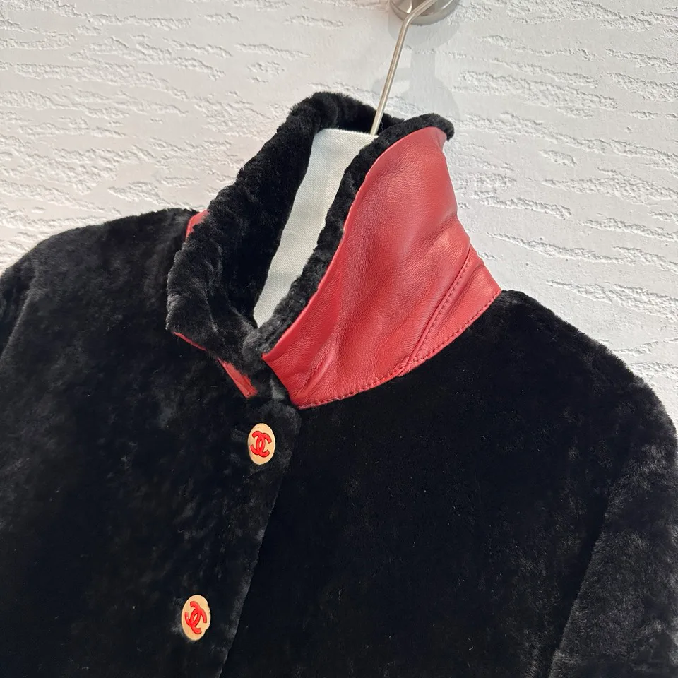 Кожаные Куртки И Дублёнки Женские Chanel 17998982