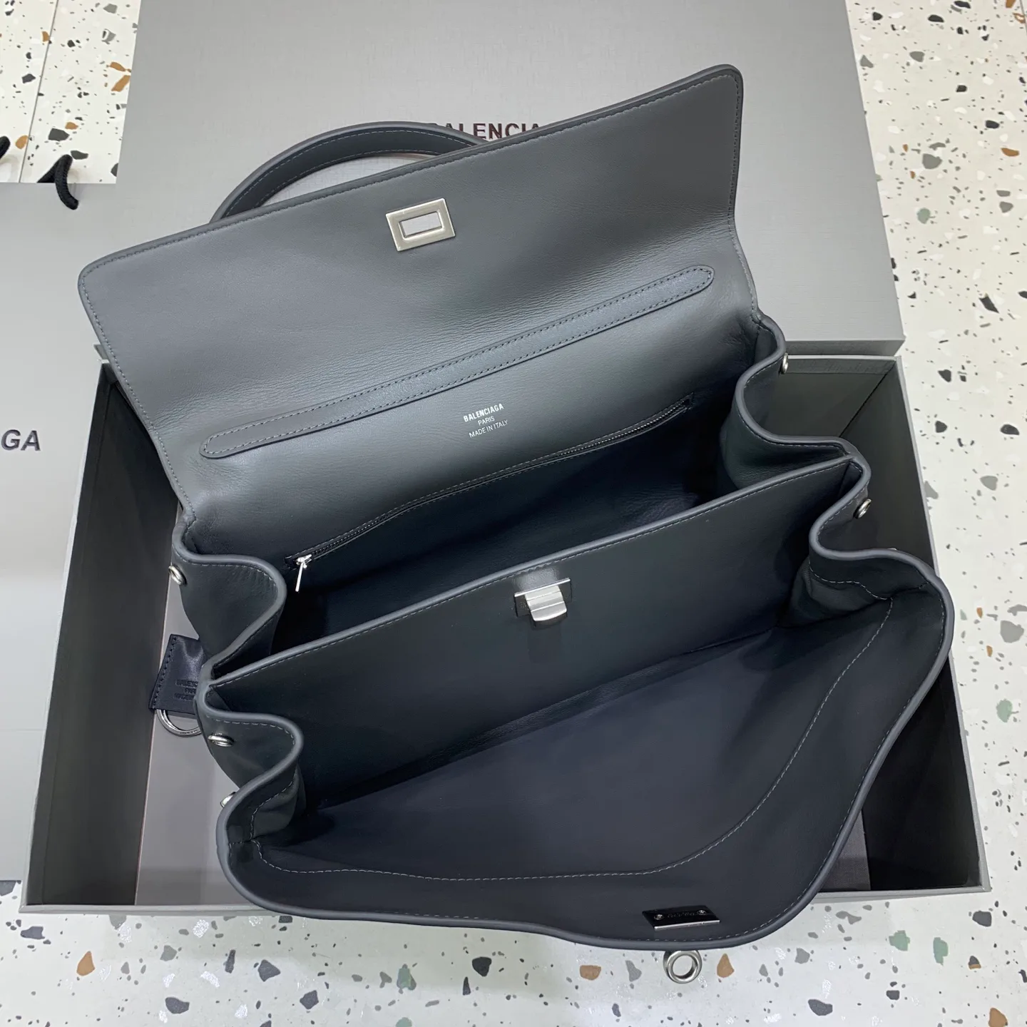 Классические Сумки Женские Balenciaga 13427362