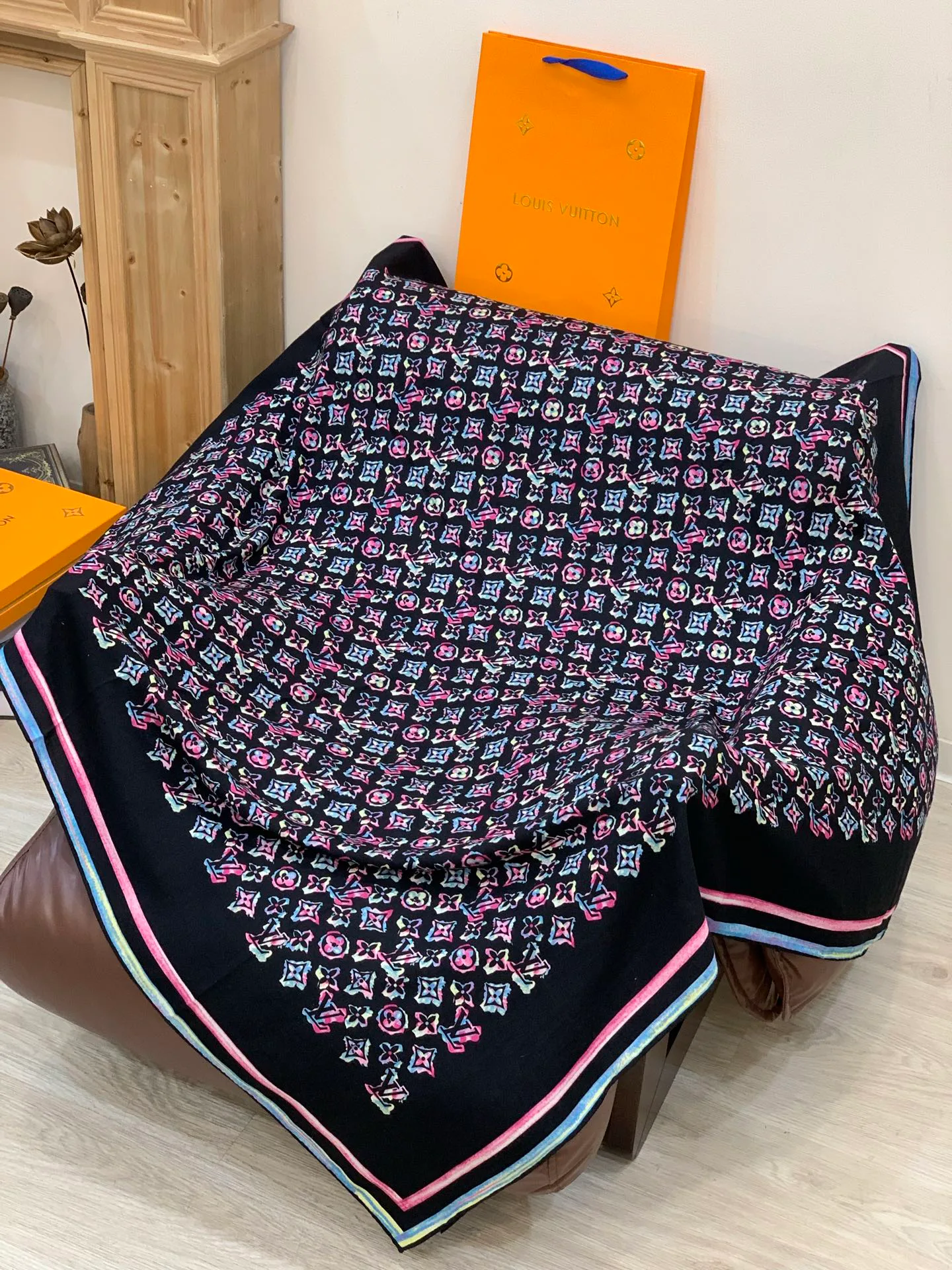 Шарфы Louis Vuitton 318424