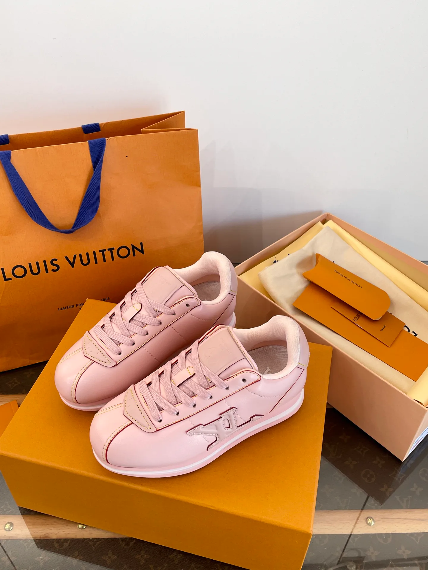 Кроссовки Женские Louis Vuitton 1285145