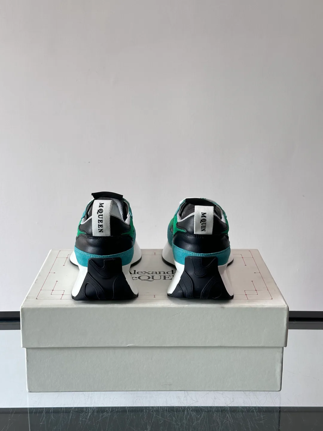 Кроссовки Женские Alexander Mcqueen 11228468