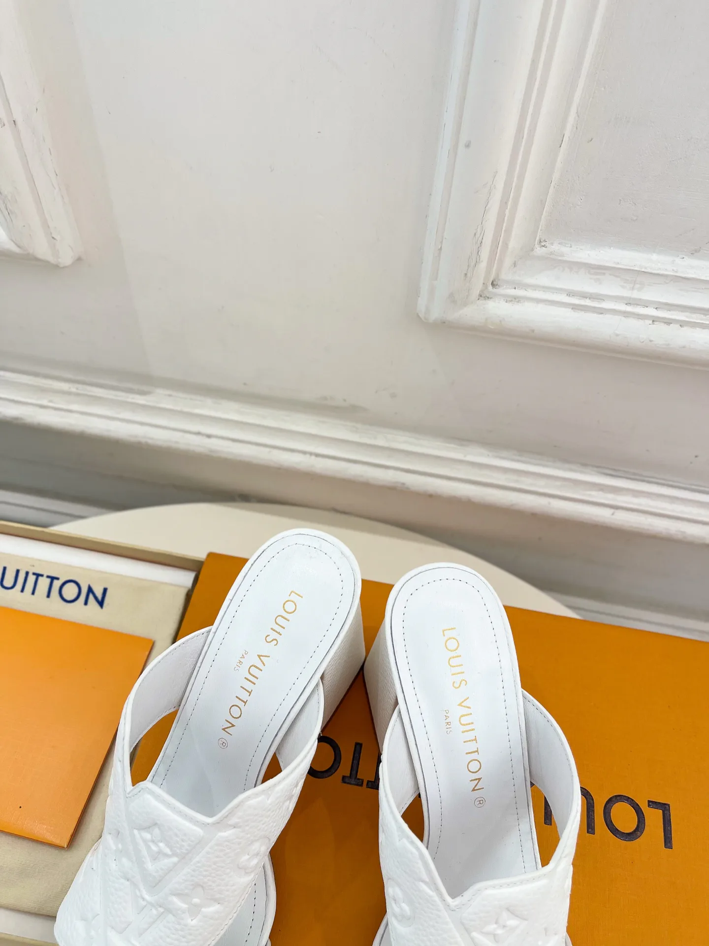 Сандалии Женские Louis Vuitton 11372126