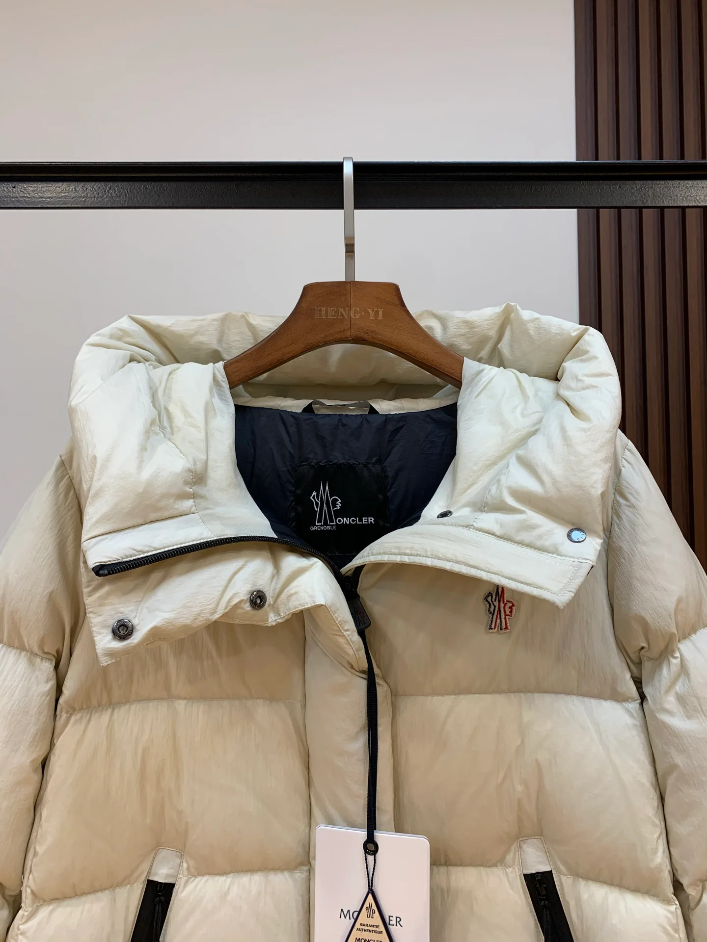 Куртки И Пуховики Женские Moncler 496986