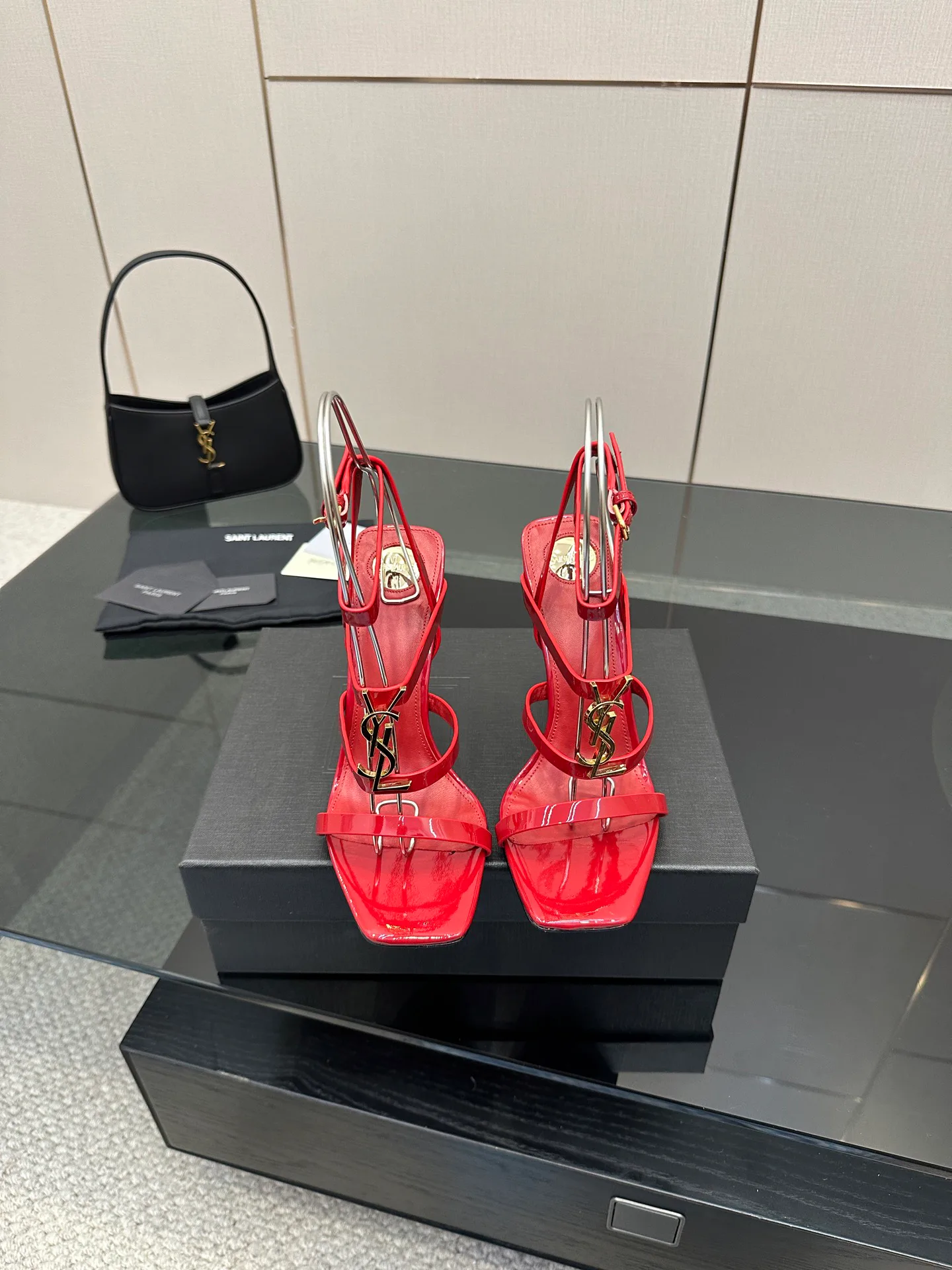 Босоножки Женские Saint Laurent 13164405