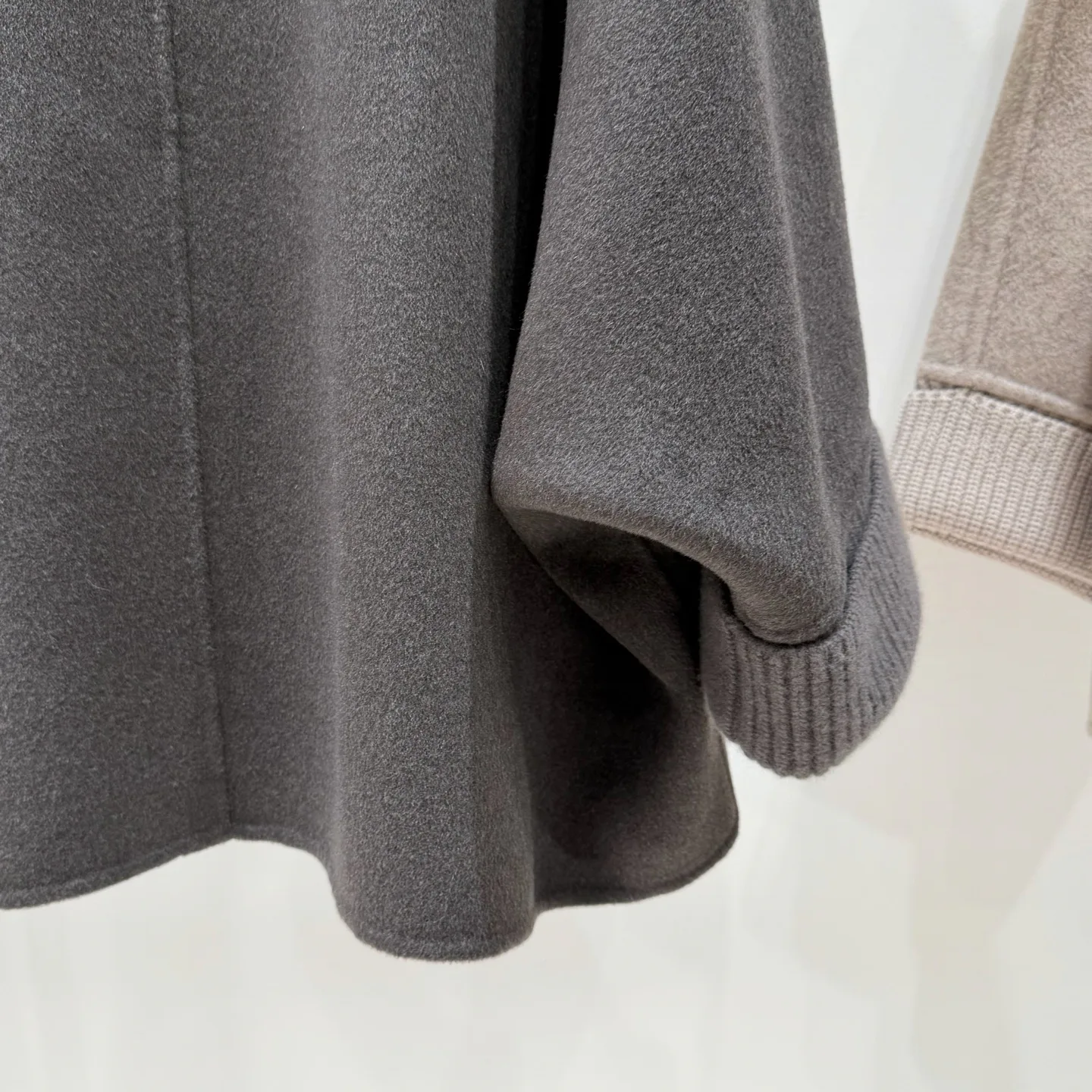 Пальто Женские Loro Piana 18594799