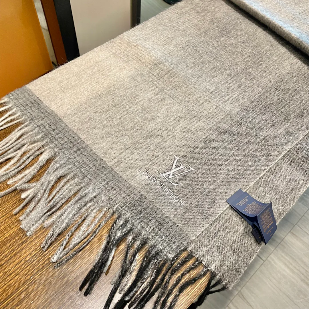 Шарфы Louis Vuitton 588263