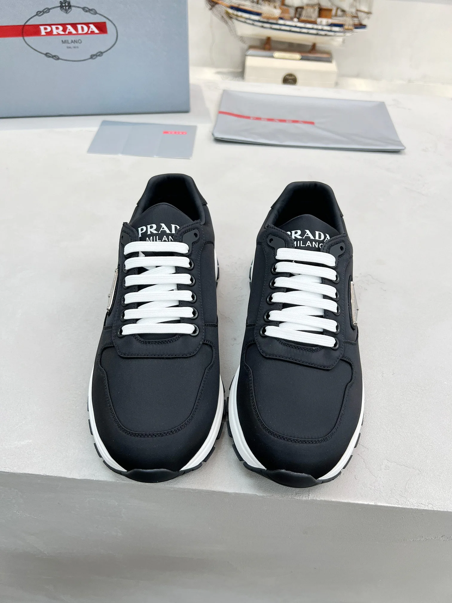 Кроссовки Мужские Prada 11670882