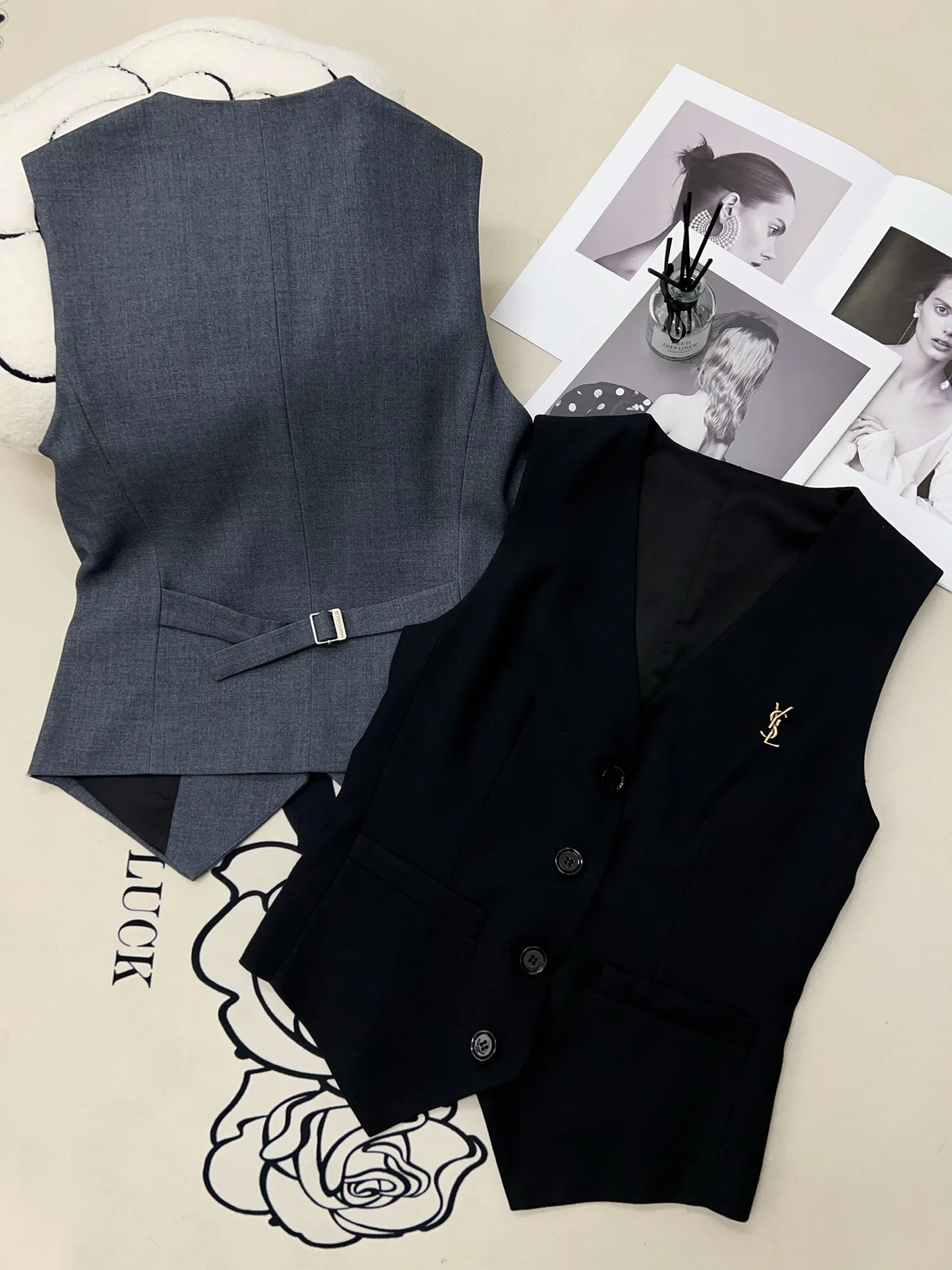 Жилеты Женские Saint Laurent 18344101