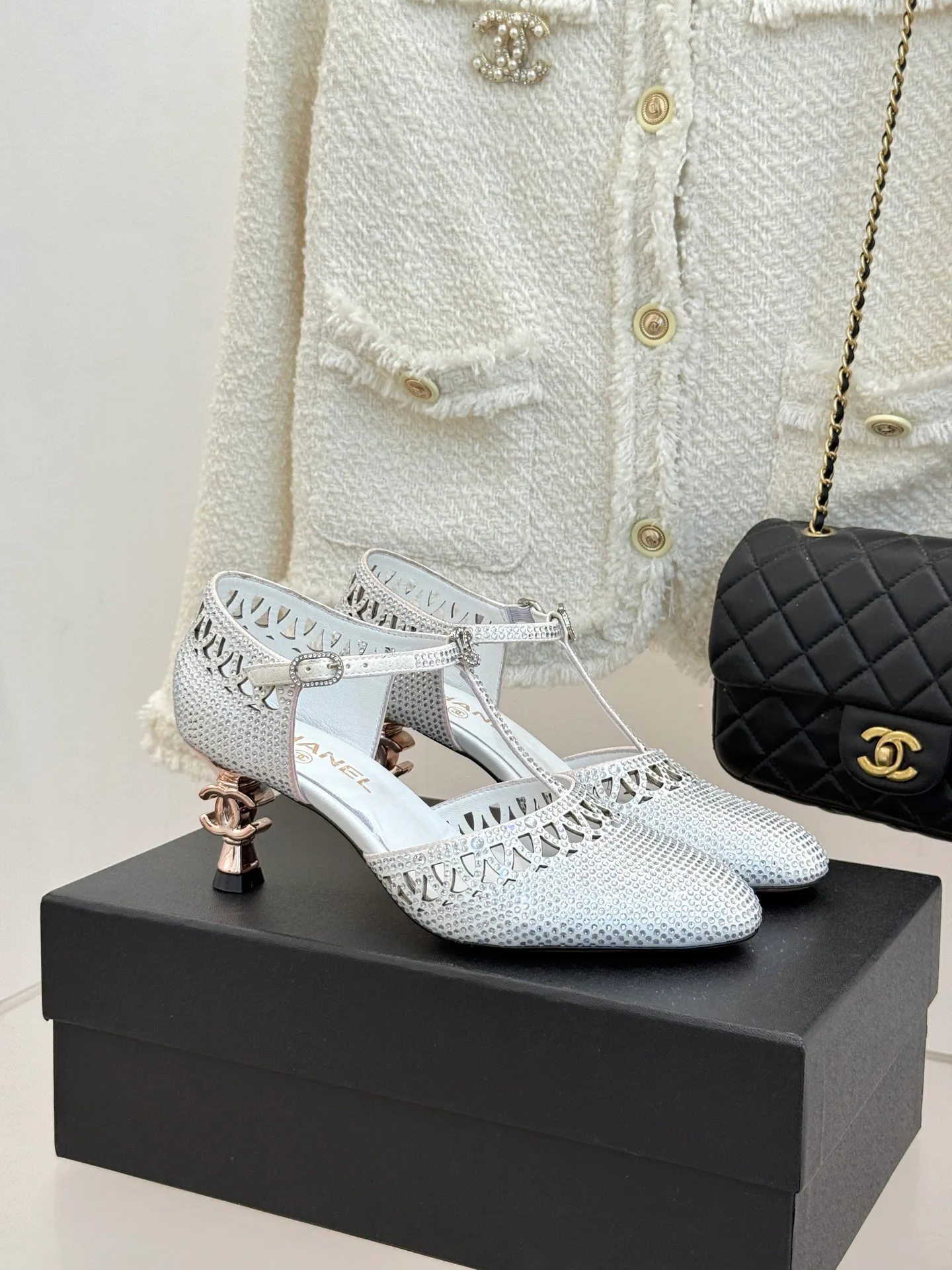 Босоножки Женские Chanel 17425317