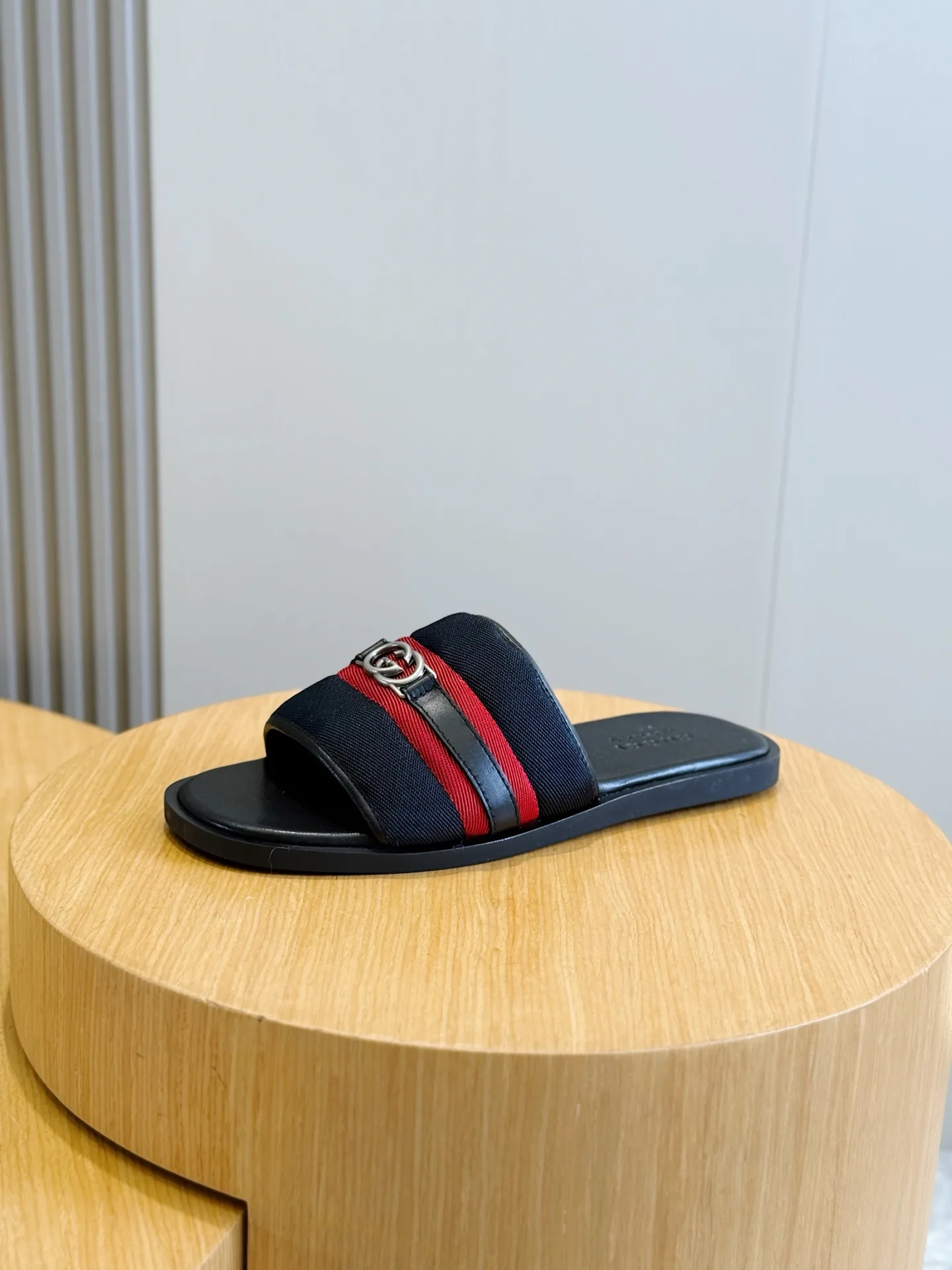 Шлепанцы Мужские Gucci 17349628