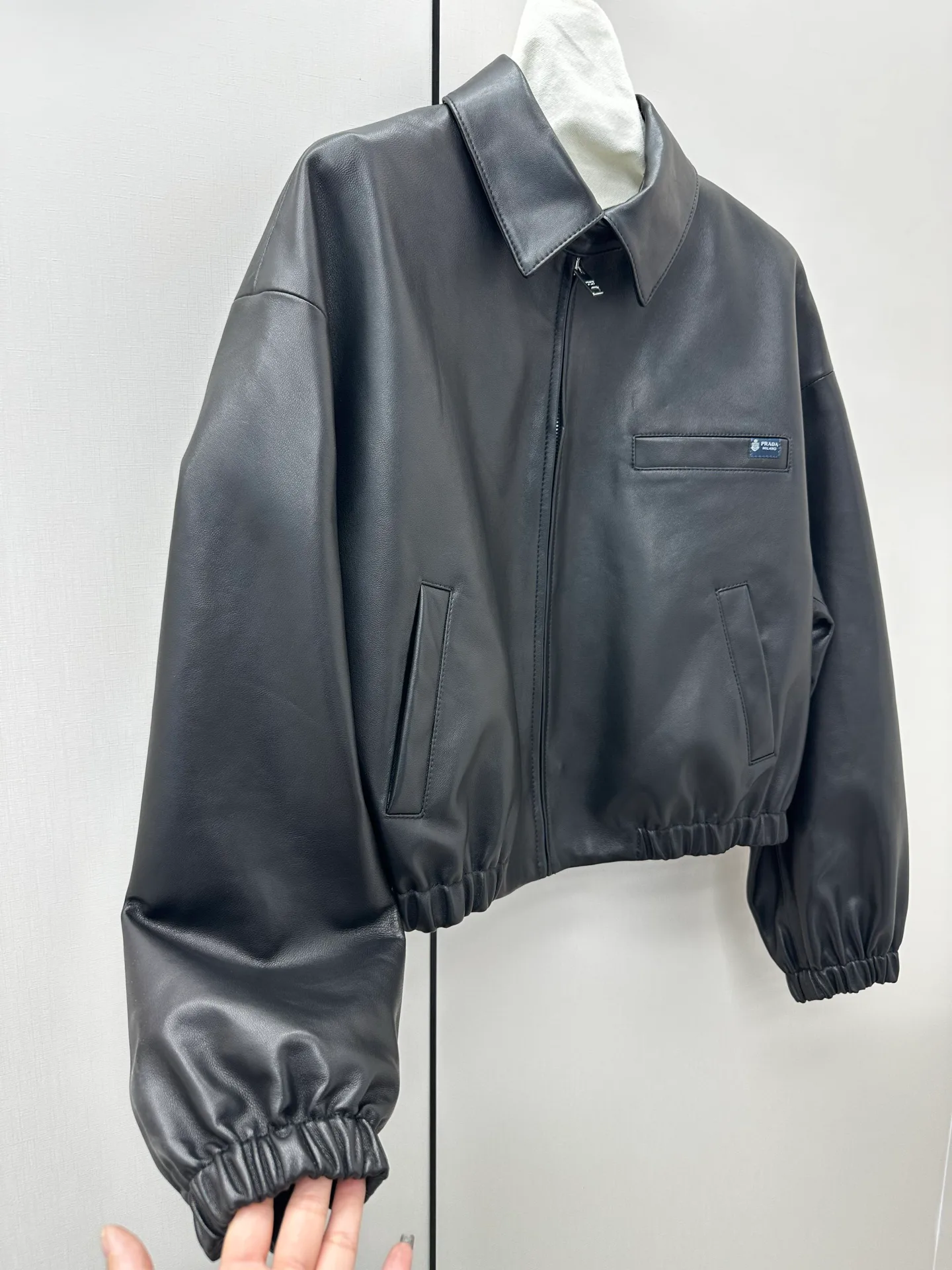 Кожаные Куртки И Дублёнки Женские Prada 16984556