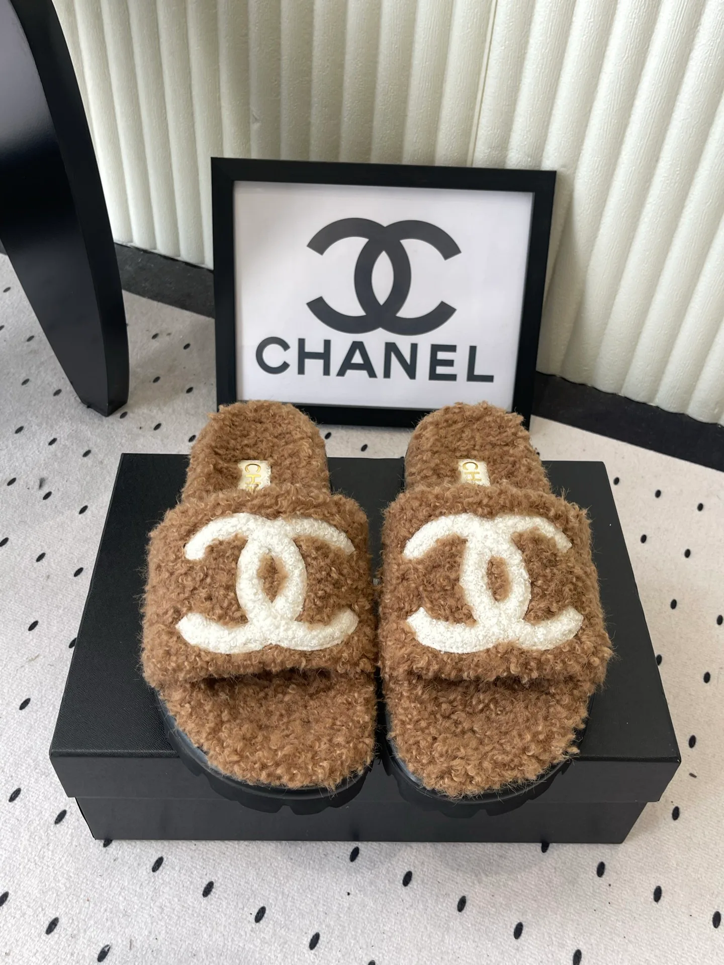 Тапочки Женские Chanel 19563732
