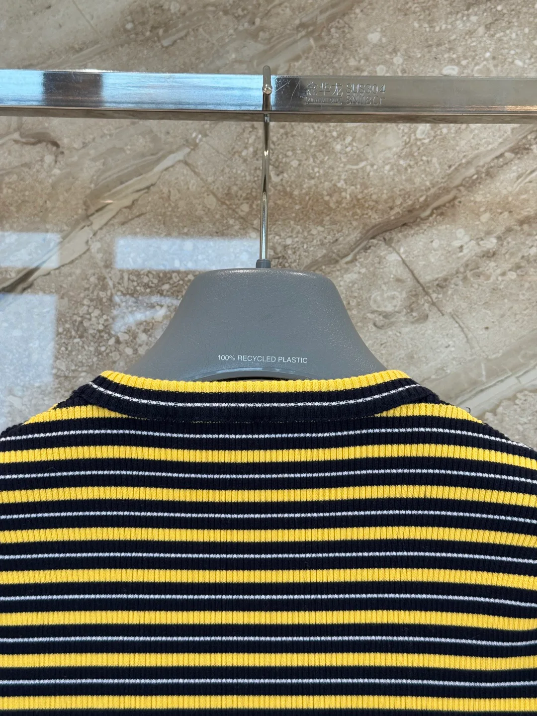 Футболки Женские Prada 12769317