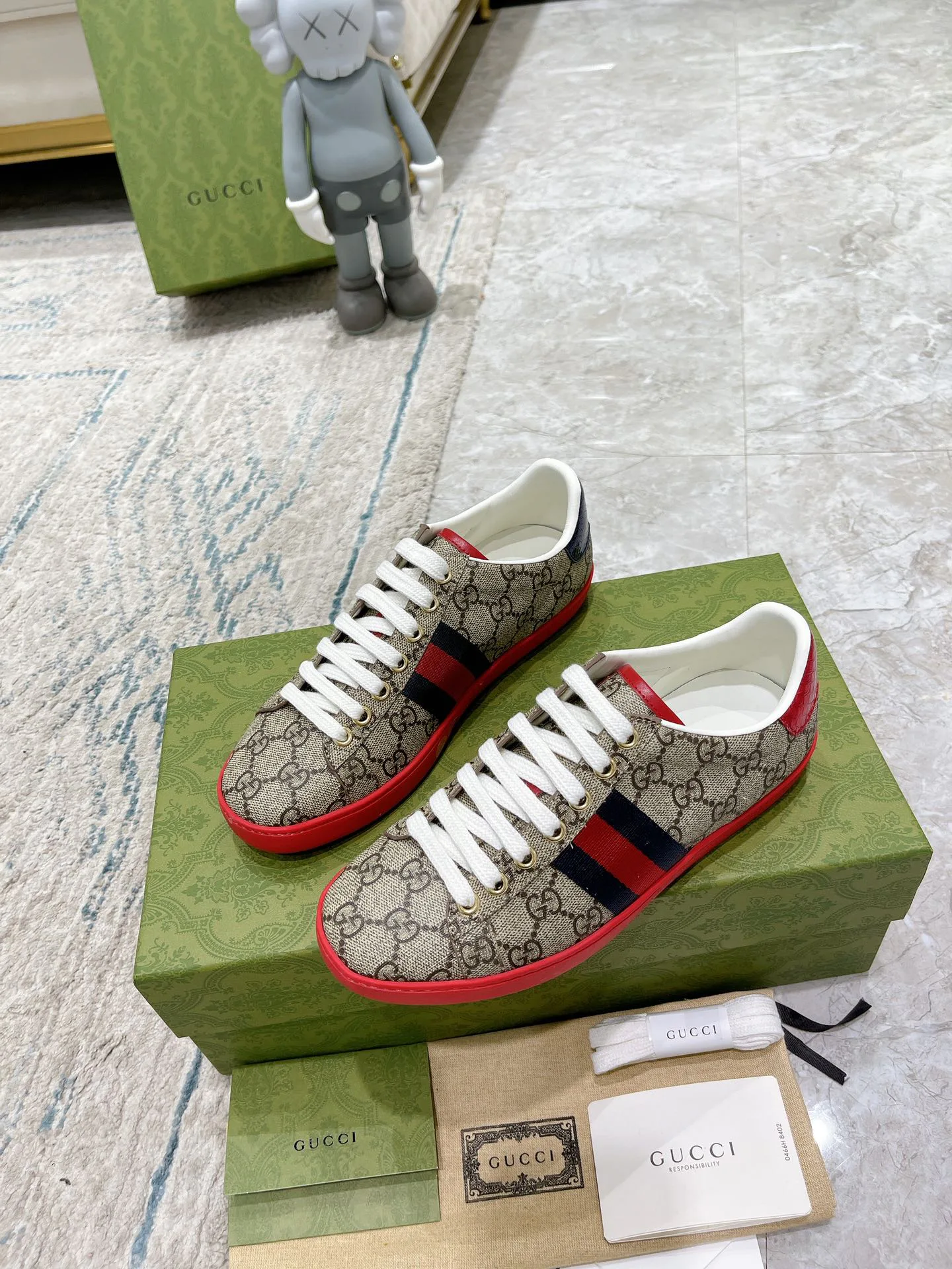 Кроссовки Женские Gucci 17620450