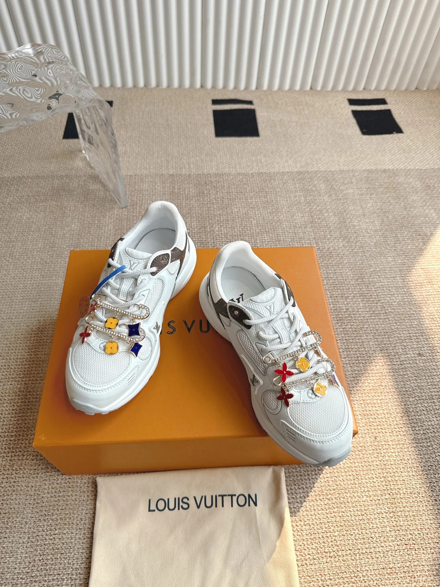 Кроссовки Женские Louis Vuitton 13351299