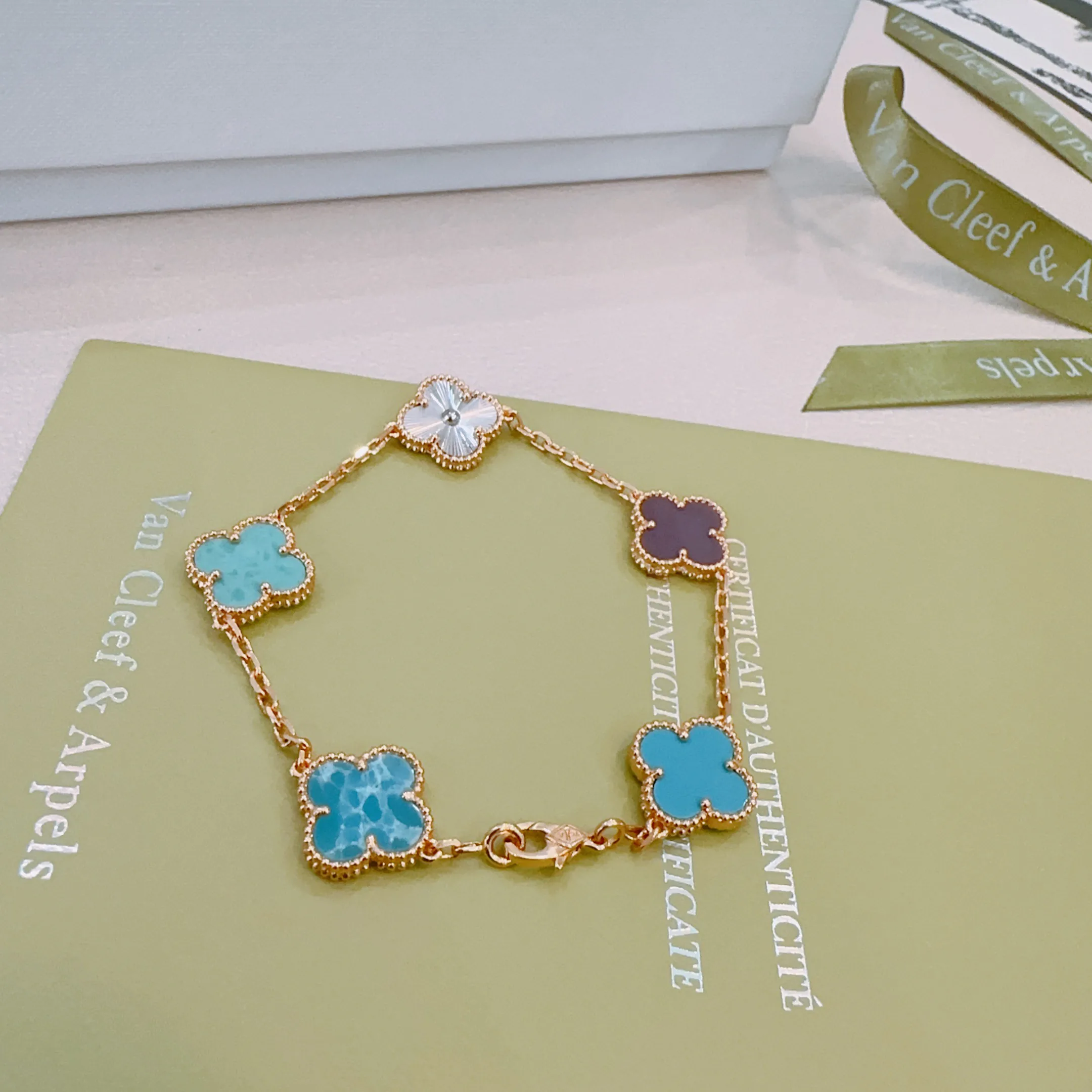 Бижутерия Van Cleef & Arpels 91319
