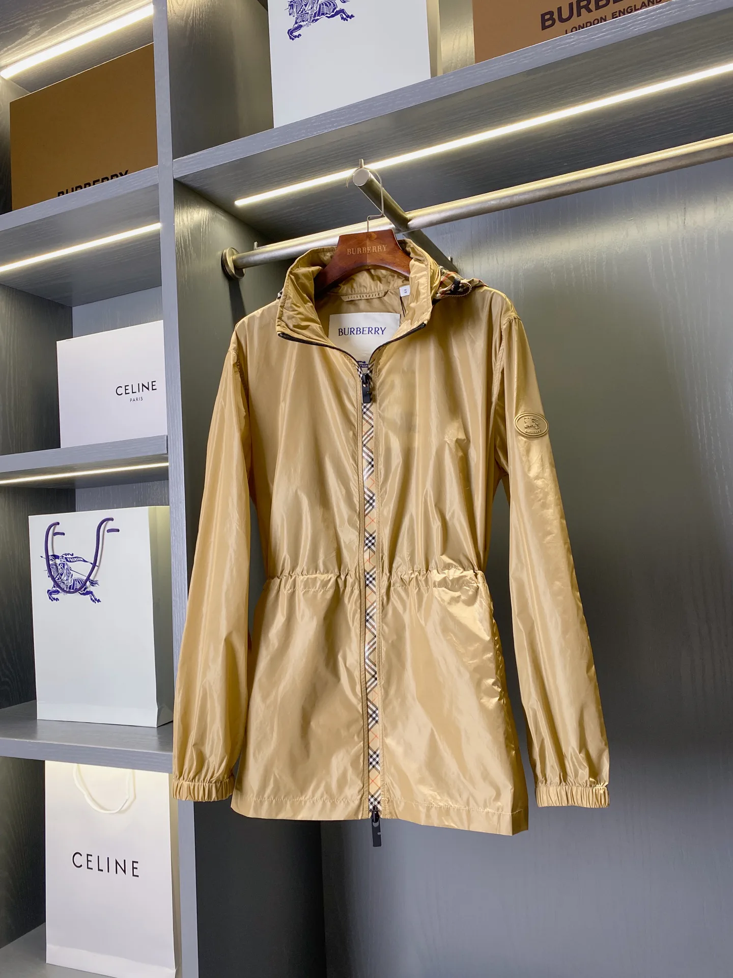 Куртки И Пуховики Женские Burberry 12778562