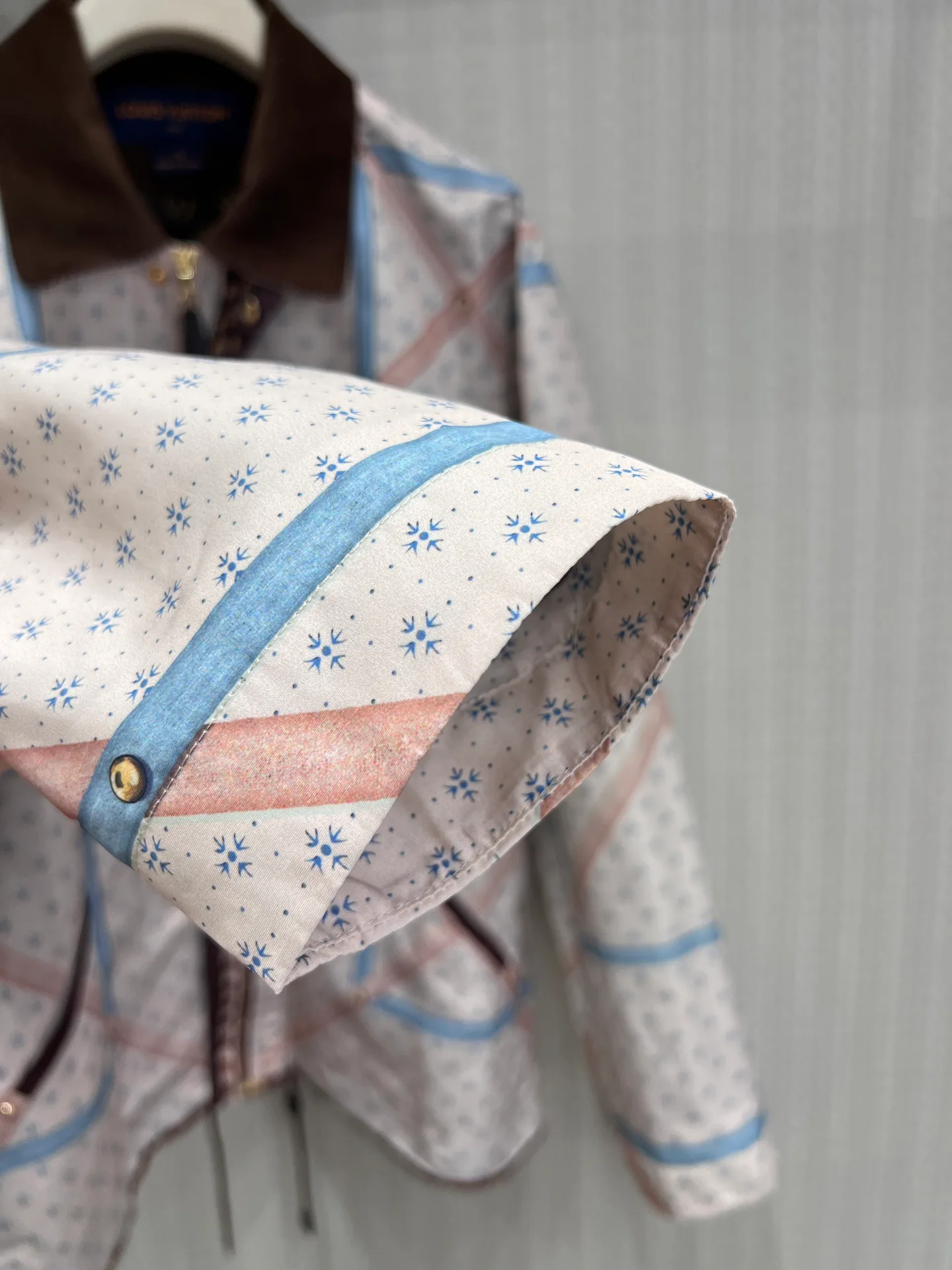 Куртки И Пуховики Женские Louis Vuitton 14164165