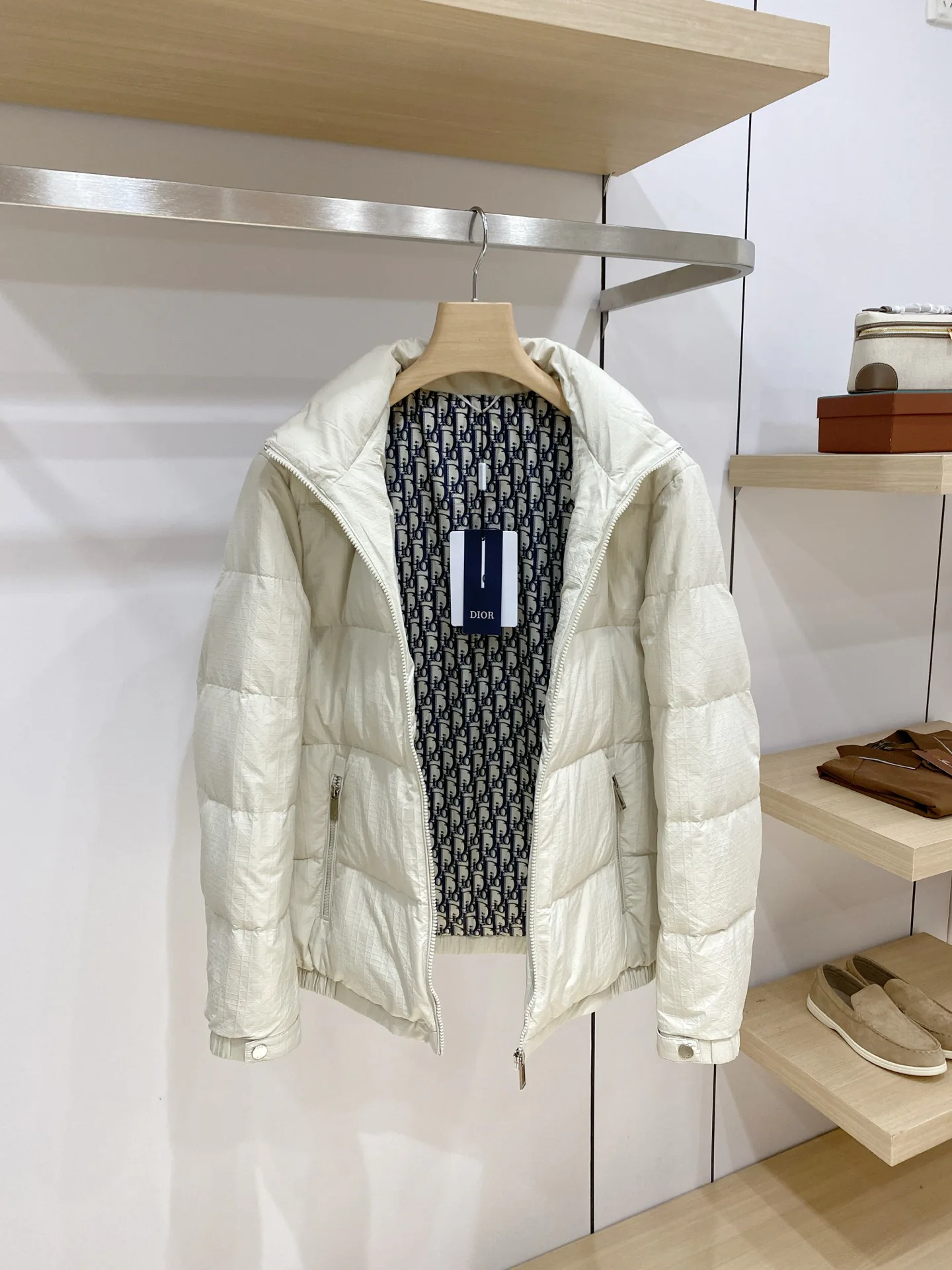 Куртки И Пуховики Женские Christian Dior 18284782
