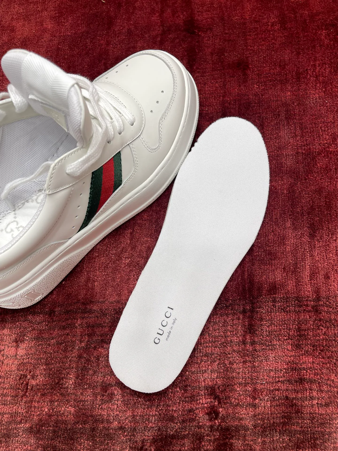 Кроссовки Женские Gucci 18995287