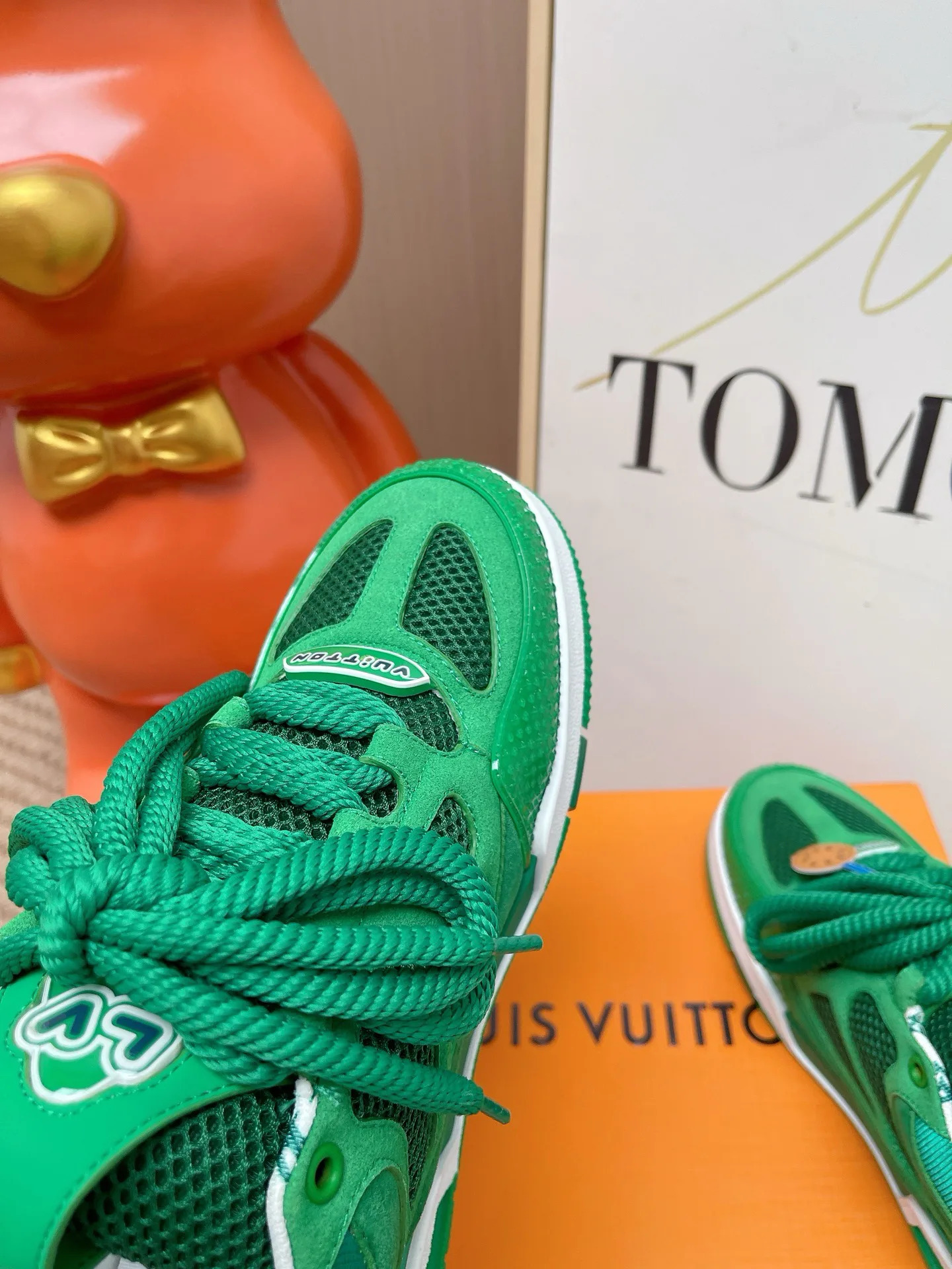 Кроссовки Женские Louis Vuitton 18810909