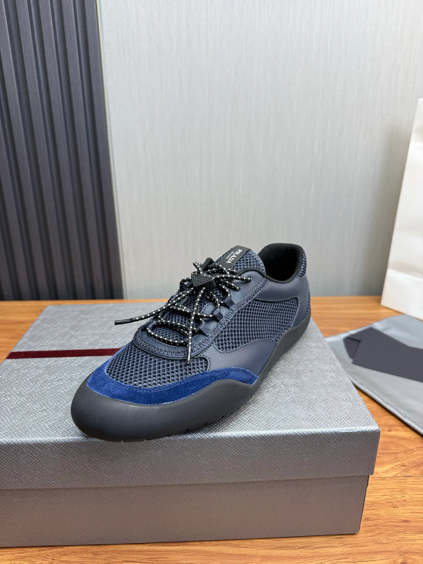 Кроссовки Мужские Prada 13537330