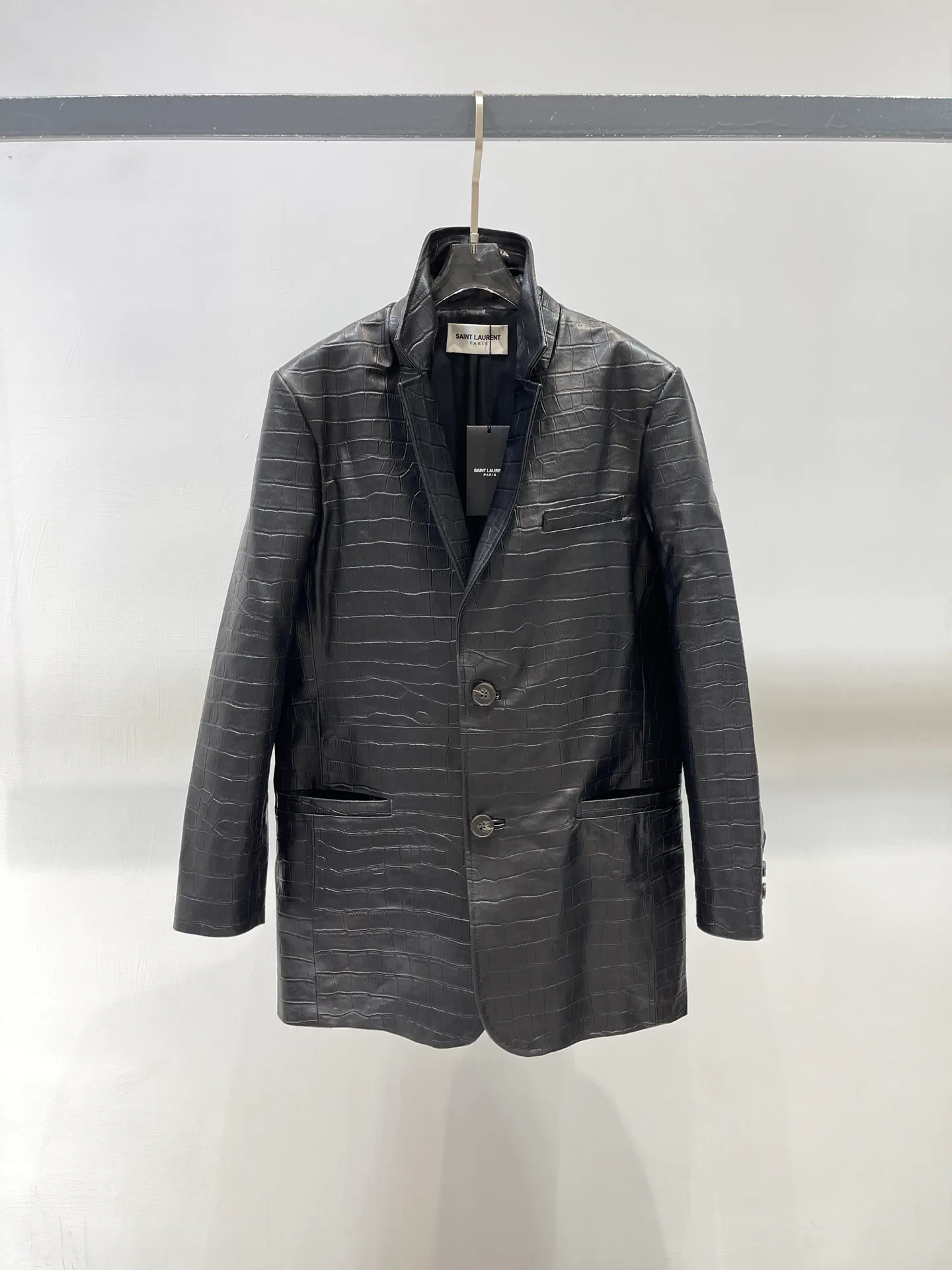 Кожаные Куртки И Дублёнки Женские Saint Laurent 12717867