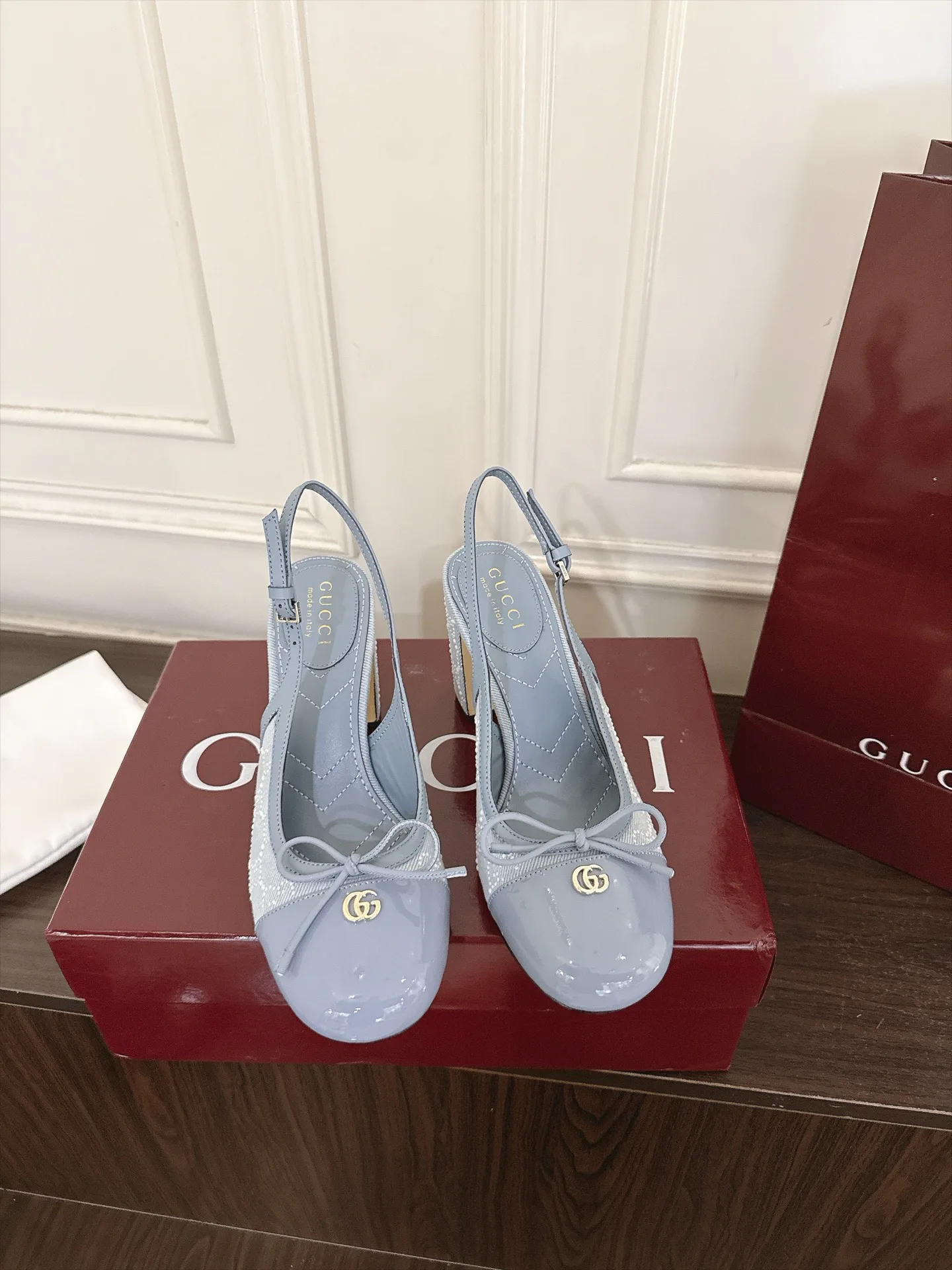 Босоножки Женские Gucci 18143134