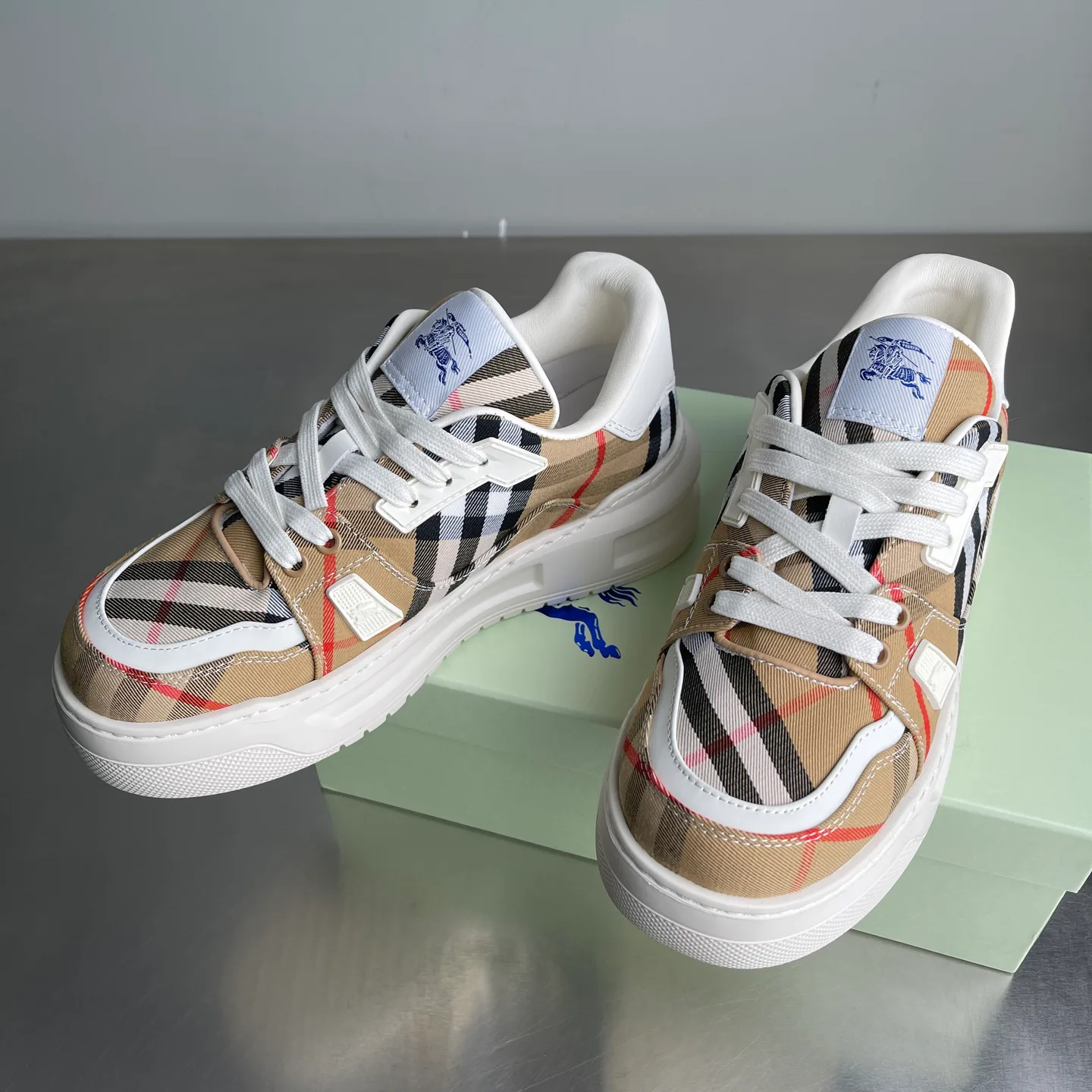 Кроссовки Мужские Burberry 11460327