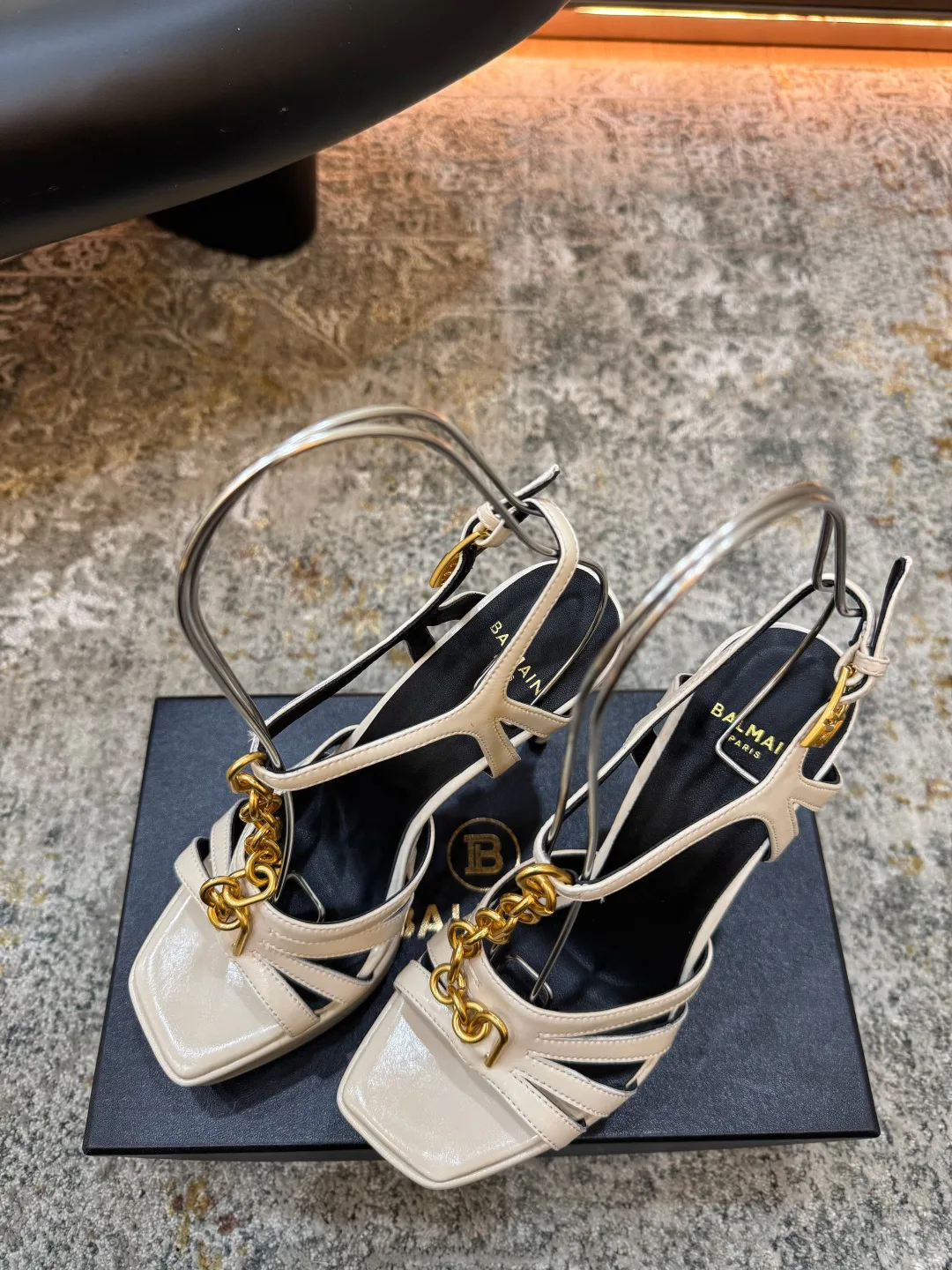 Босоножки Женские Balmain 9499295