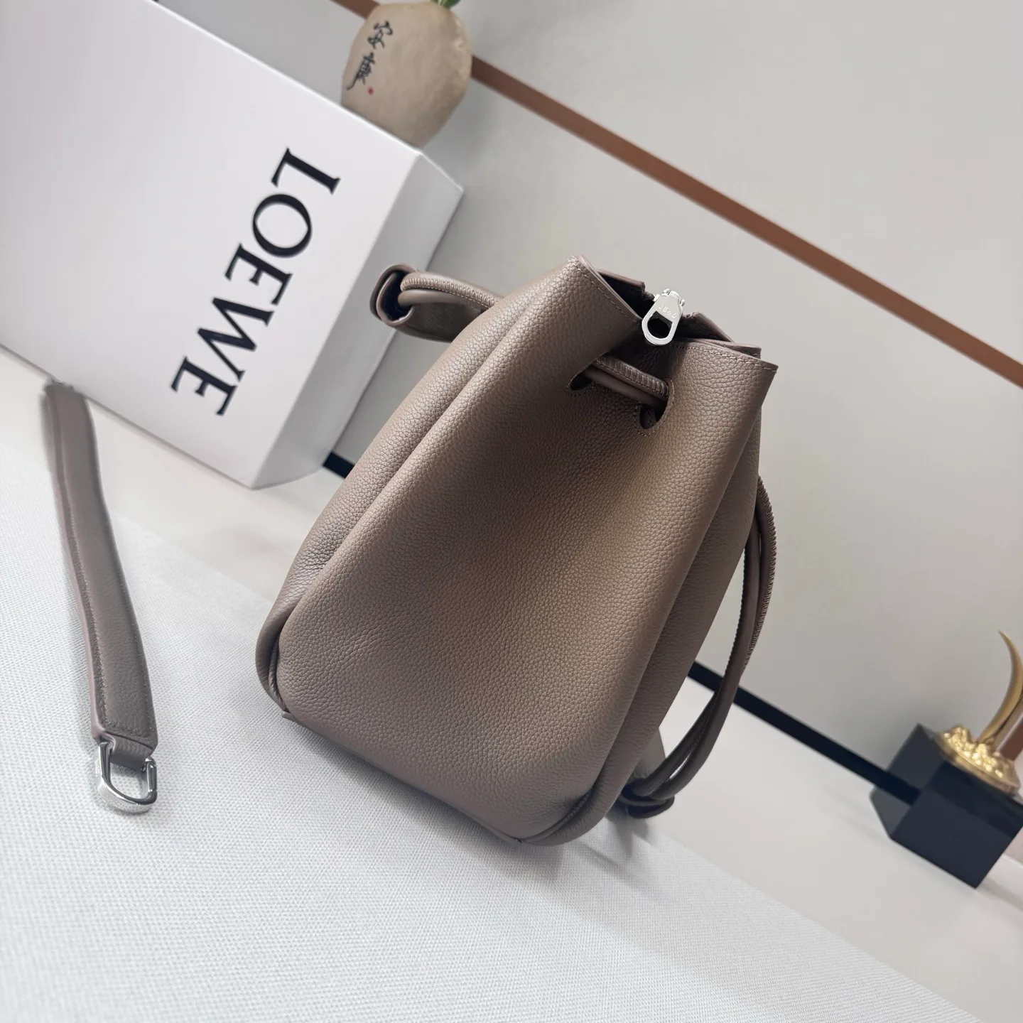 Классические Сумки Женские Loewe 690472