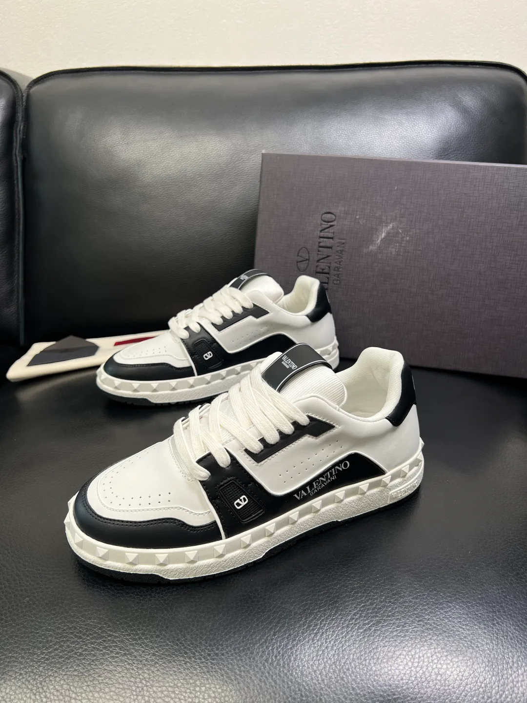Кроссовки Мужские Valentino 18592277