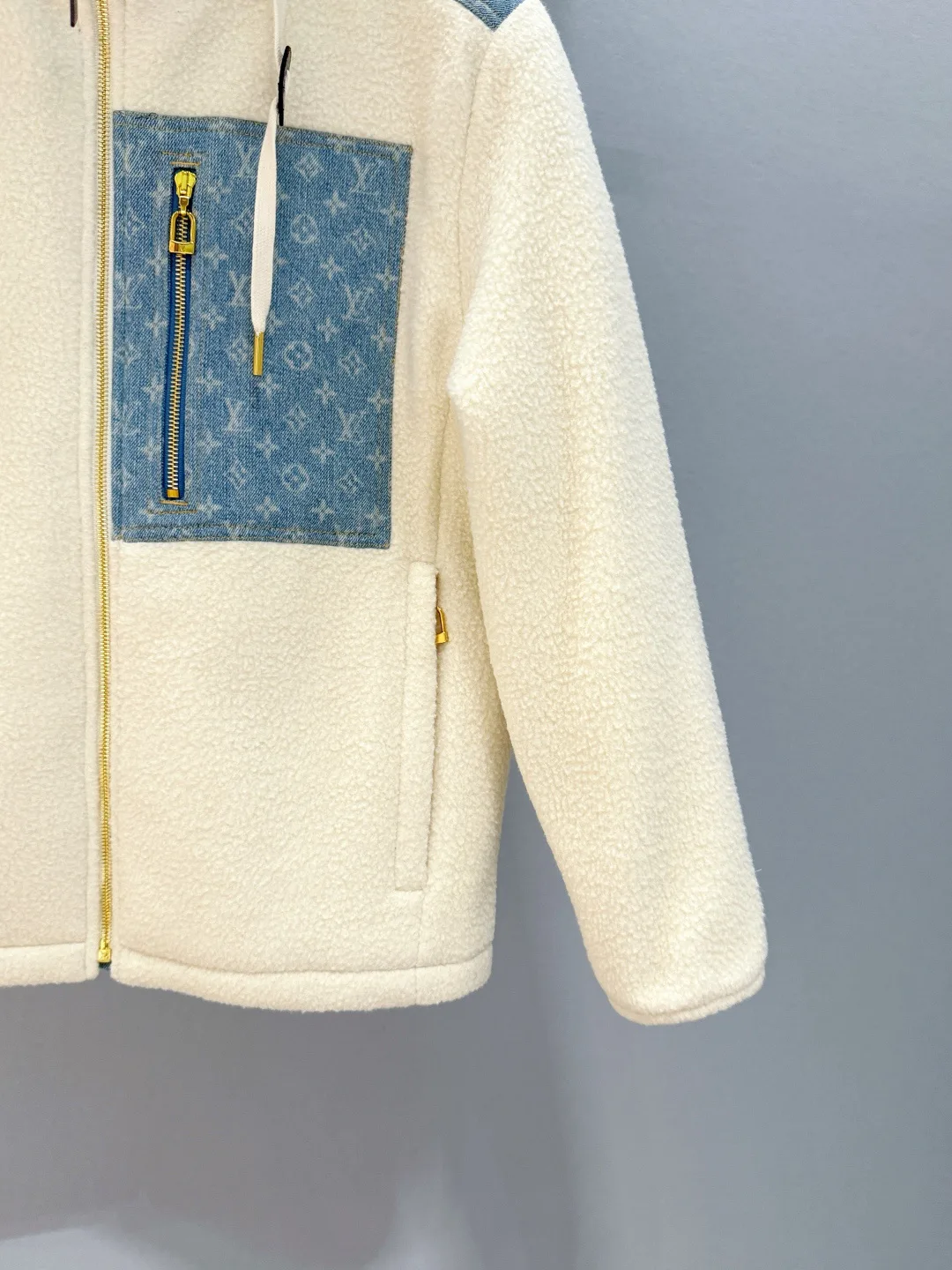 Куртки И Пуховики Женские Louis Vuitton 345831