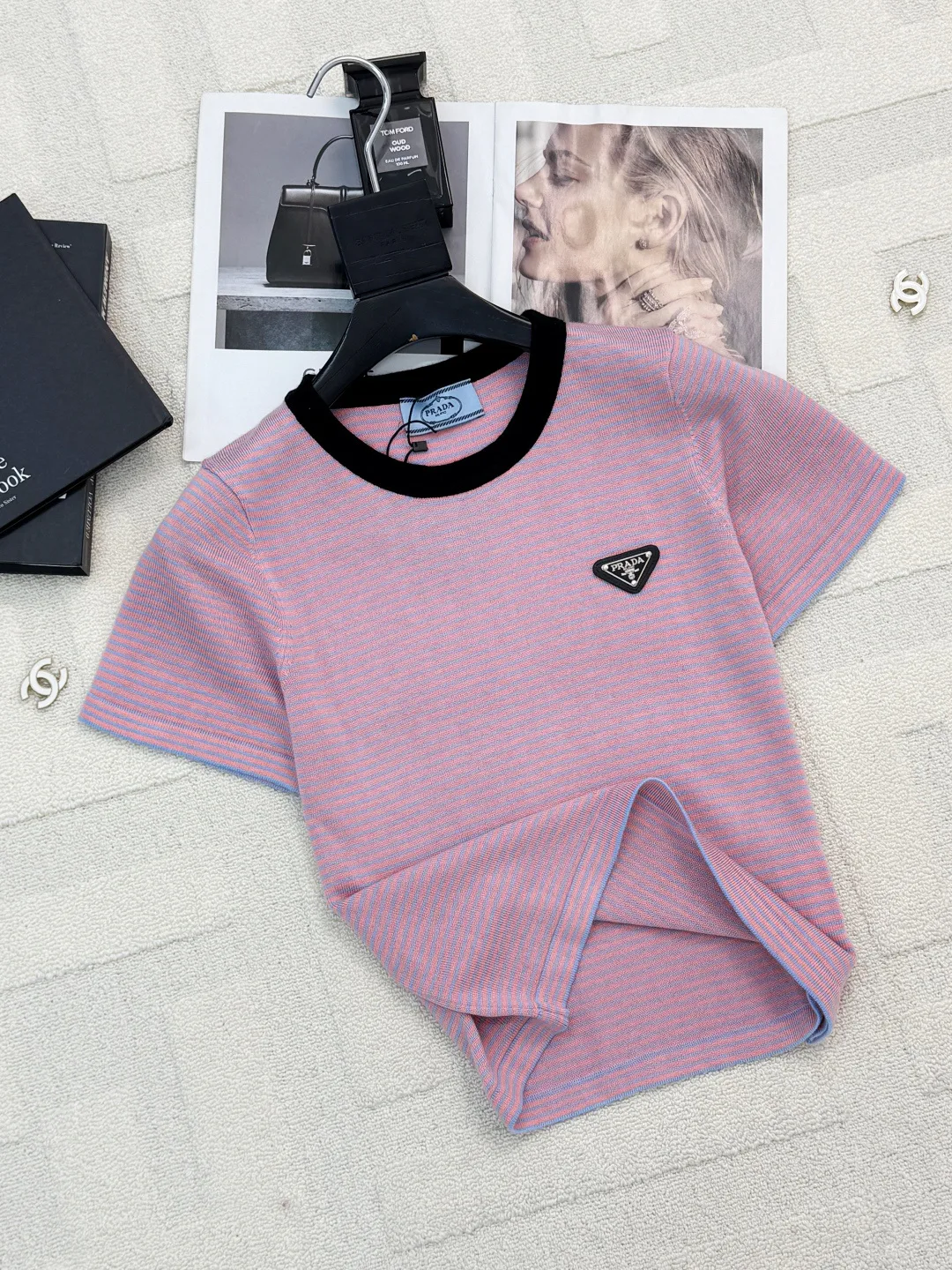 Футболки Женские Prada 11588279