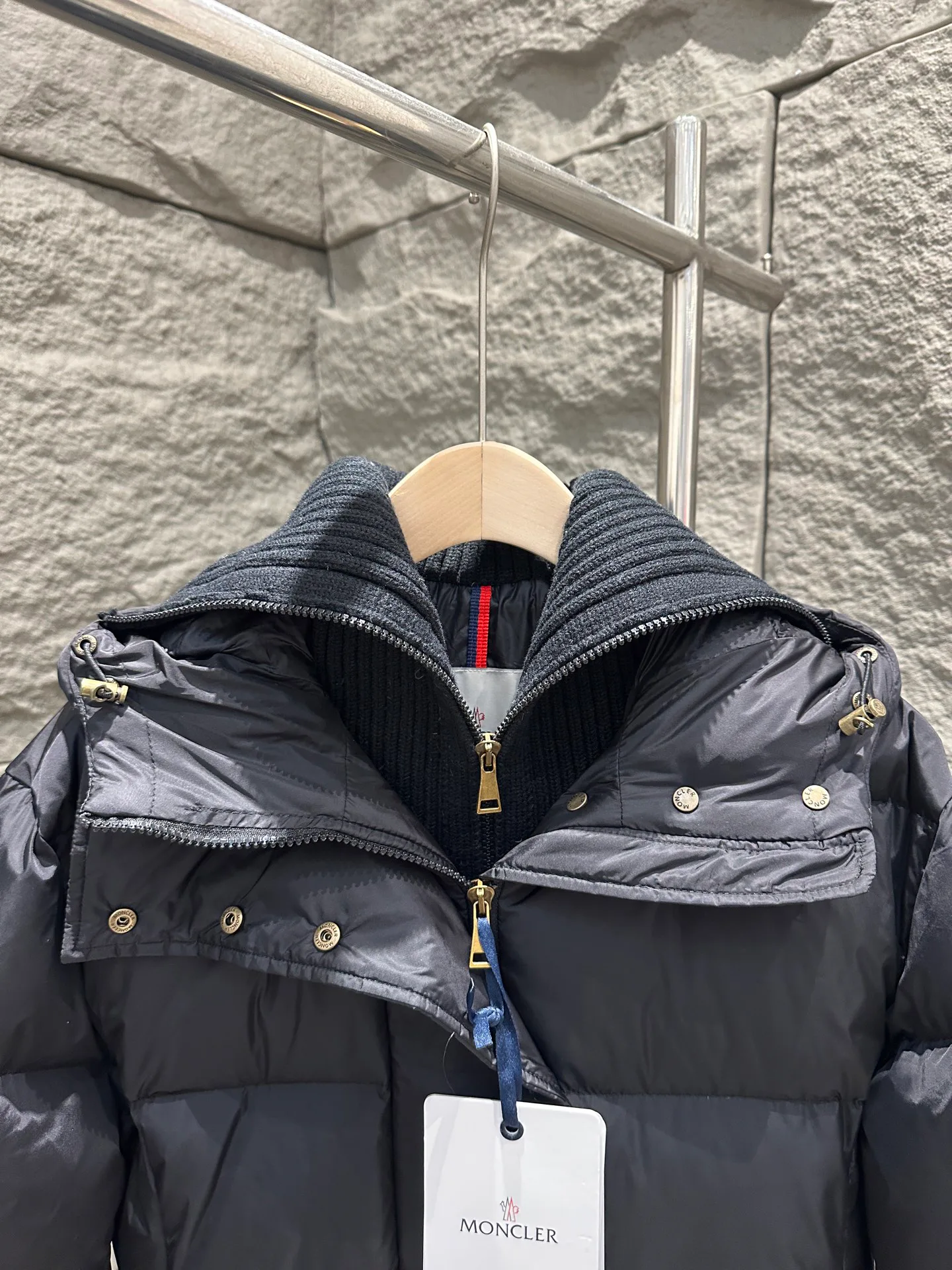 Куртки И Пуховики Женские Moncler 18609661