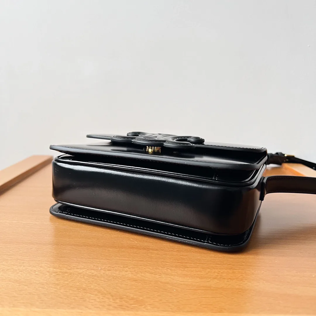 Классические Сумки Женские Celine 11692611