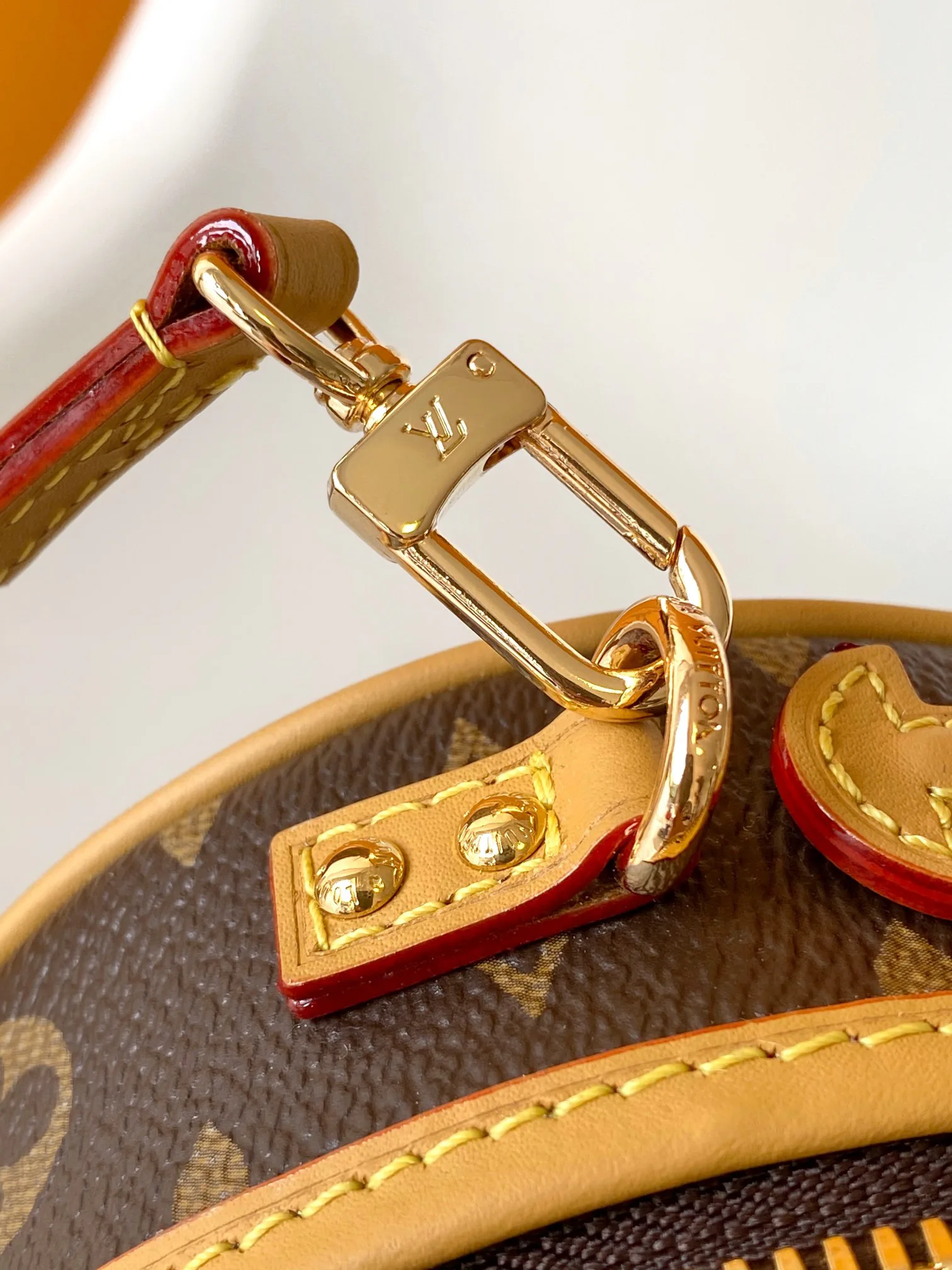 Сумки На Ремне Женские Louis Vuitton 1271276