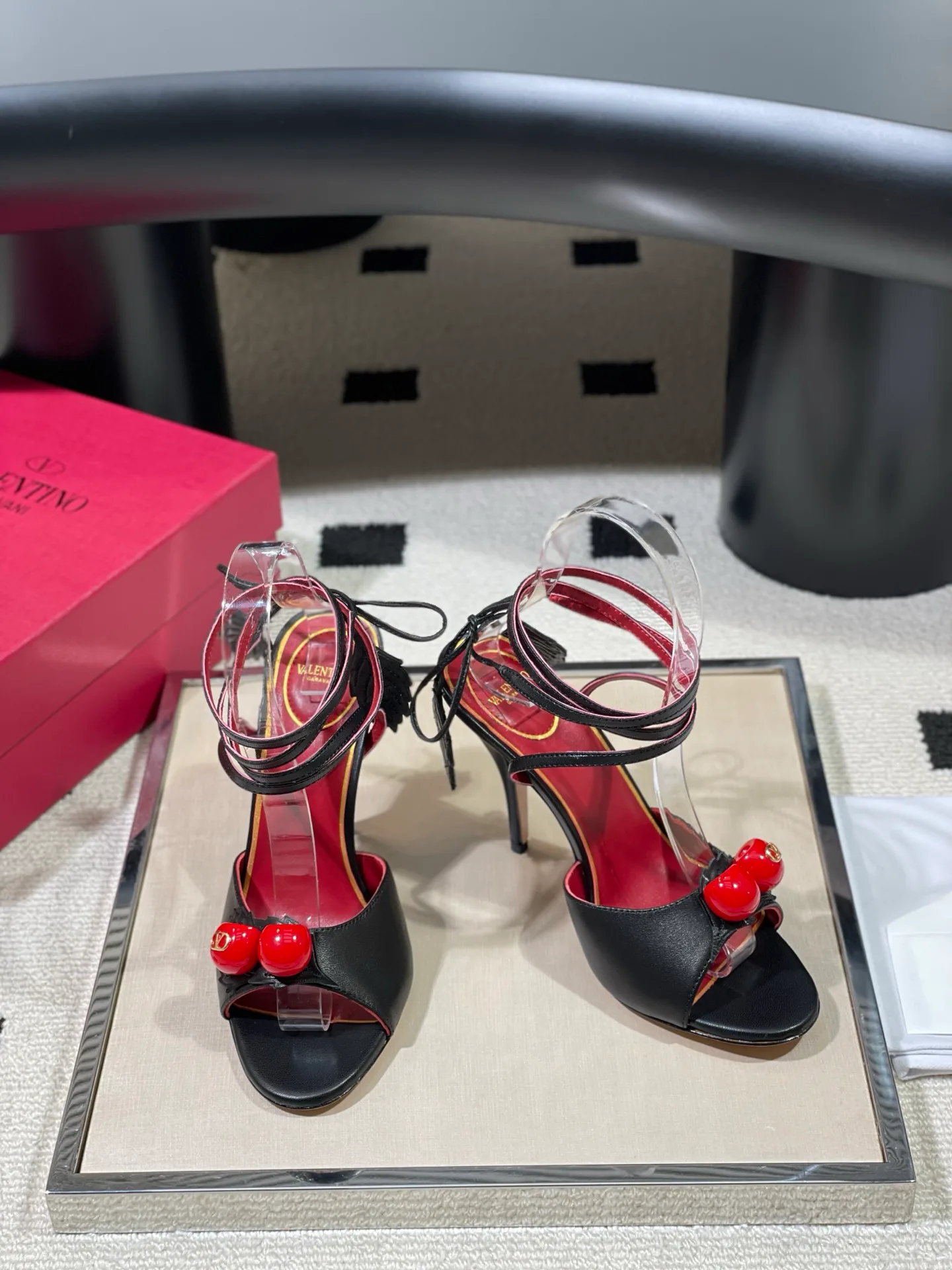 Босоножки Женские Valentino 13189668