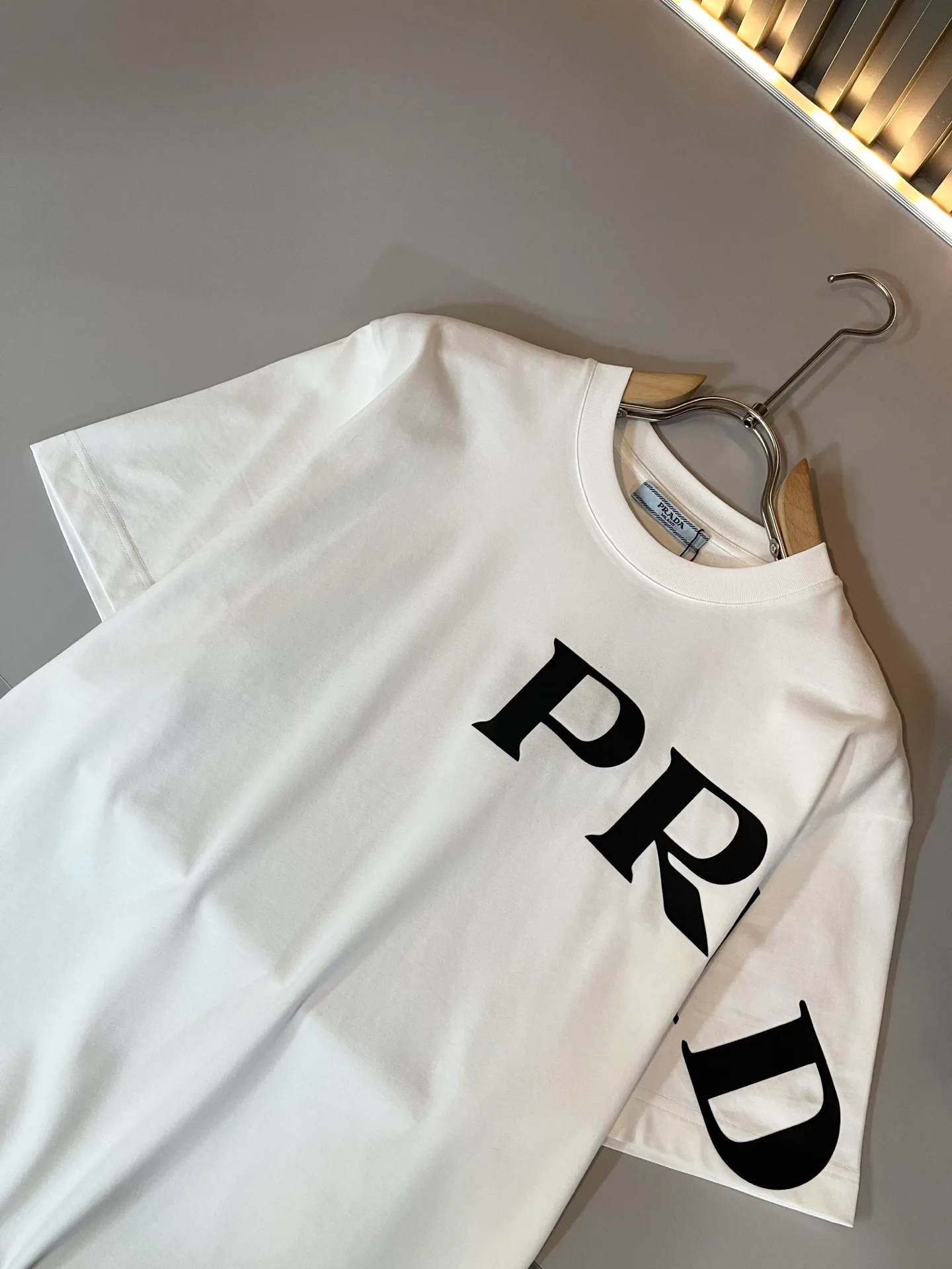 Футболки Женские Prada 11361203