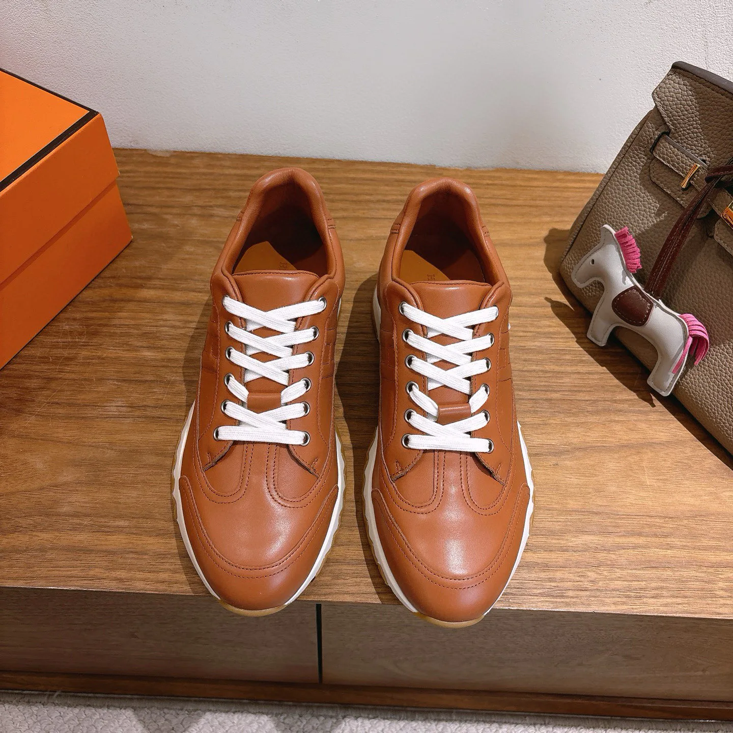 Кроссовки Женские Hermes 1886268