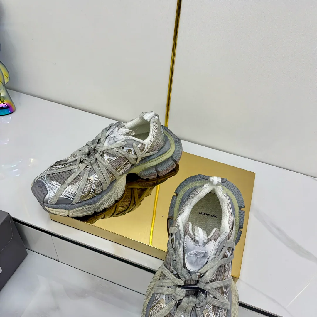 Кроссовки Женские Balenciaga 11165630