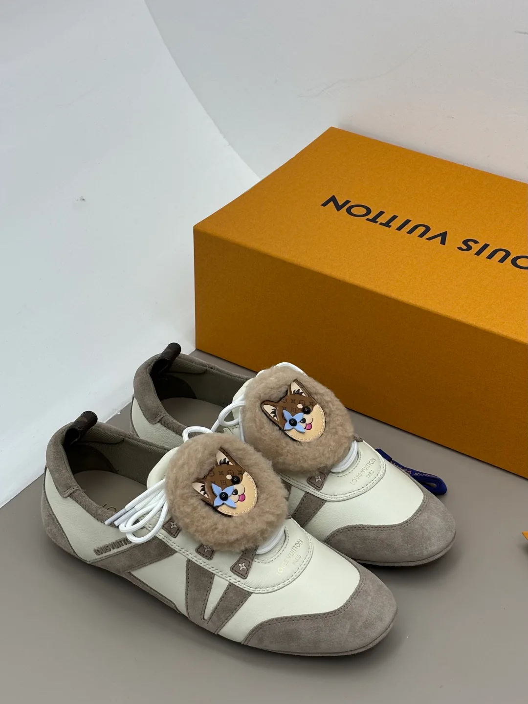 Кроссовки Женские Louis Vuitton 18006206