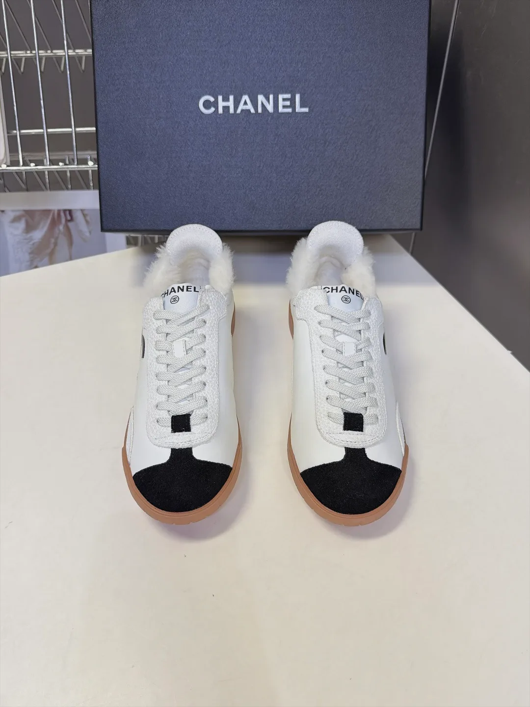 Кроссовки Женские Chanel 19108527