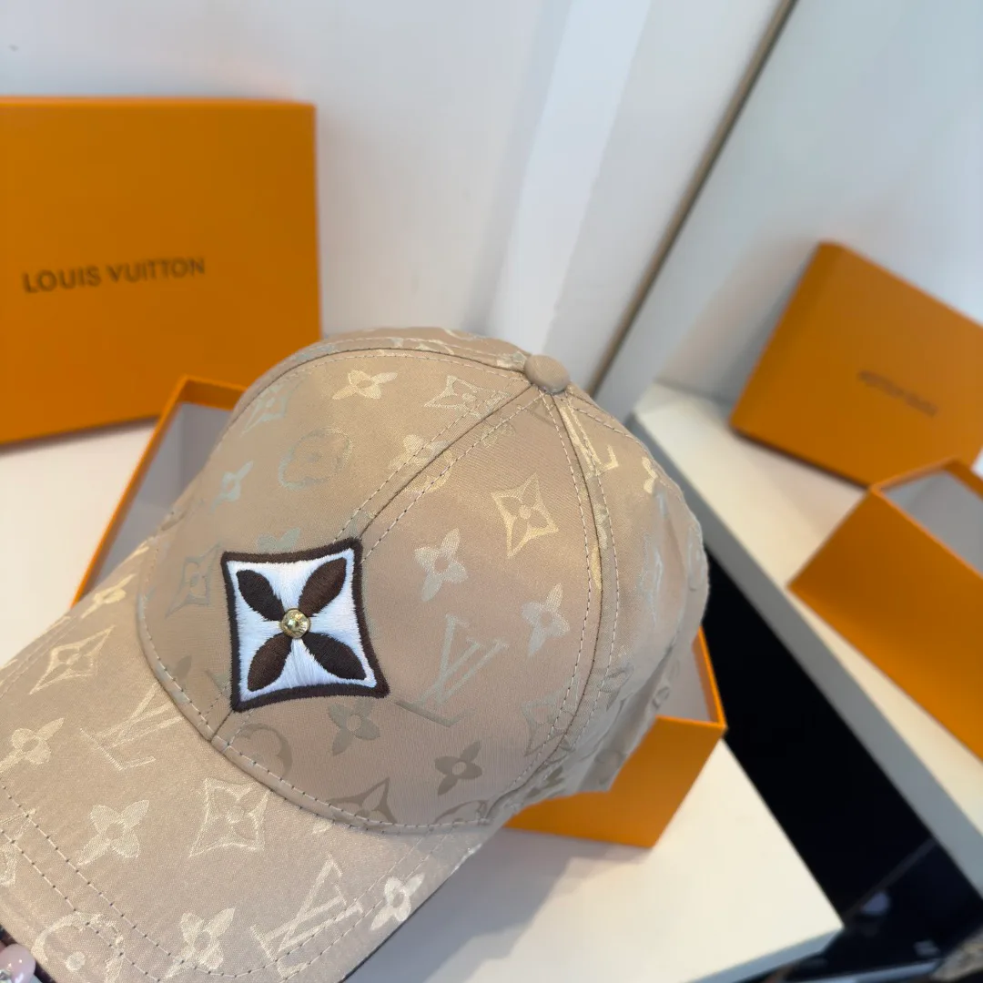Головные Уборы Louis Vuitton 11416648