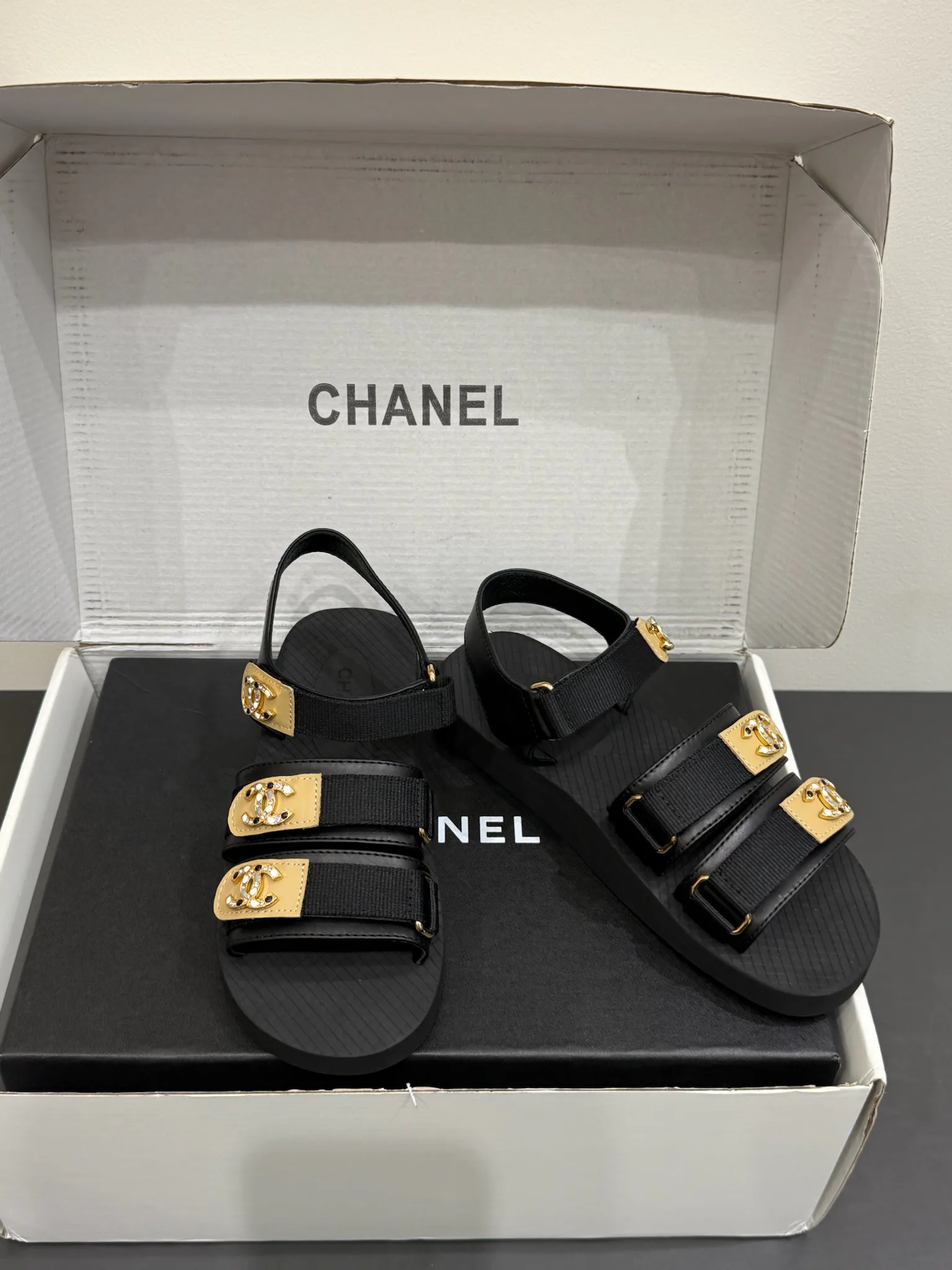 Босоножки Женские Chanel 18268846